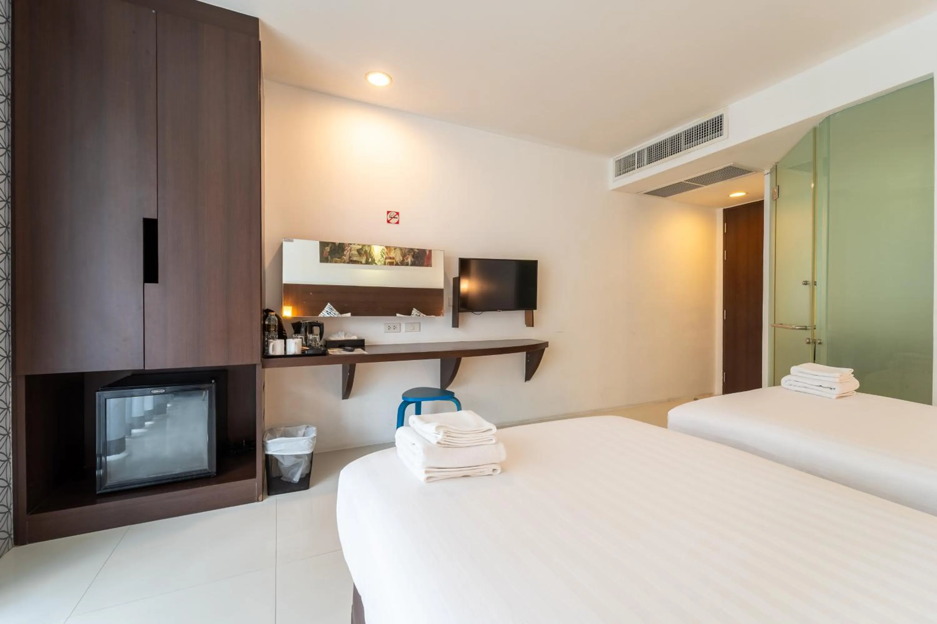 towels, Bed in Rodina Beach Hotel