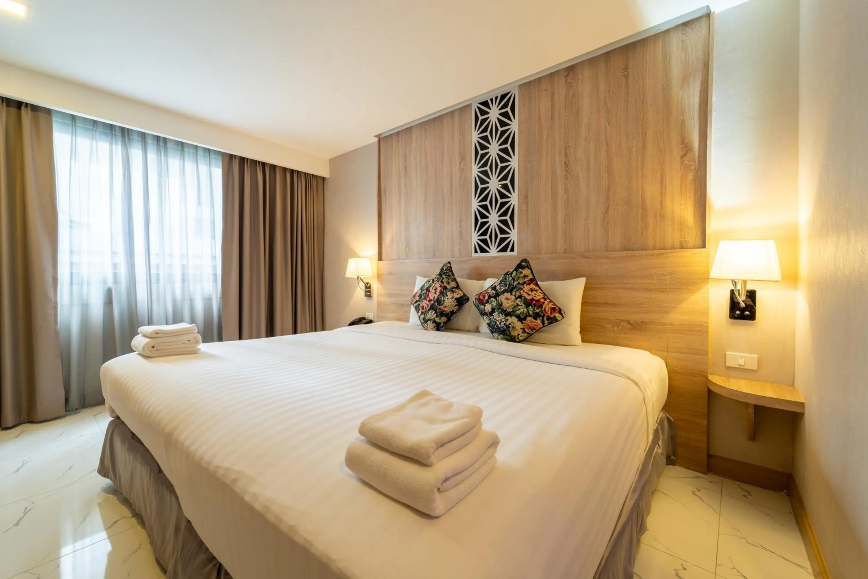 Bedroom, Bed in Rodina Beach Hotel