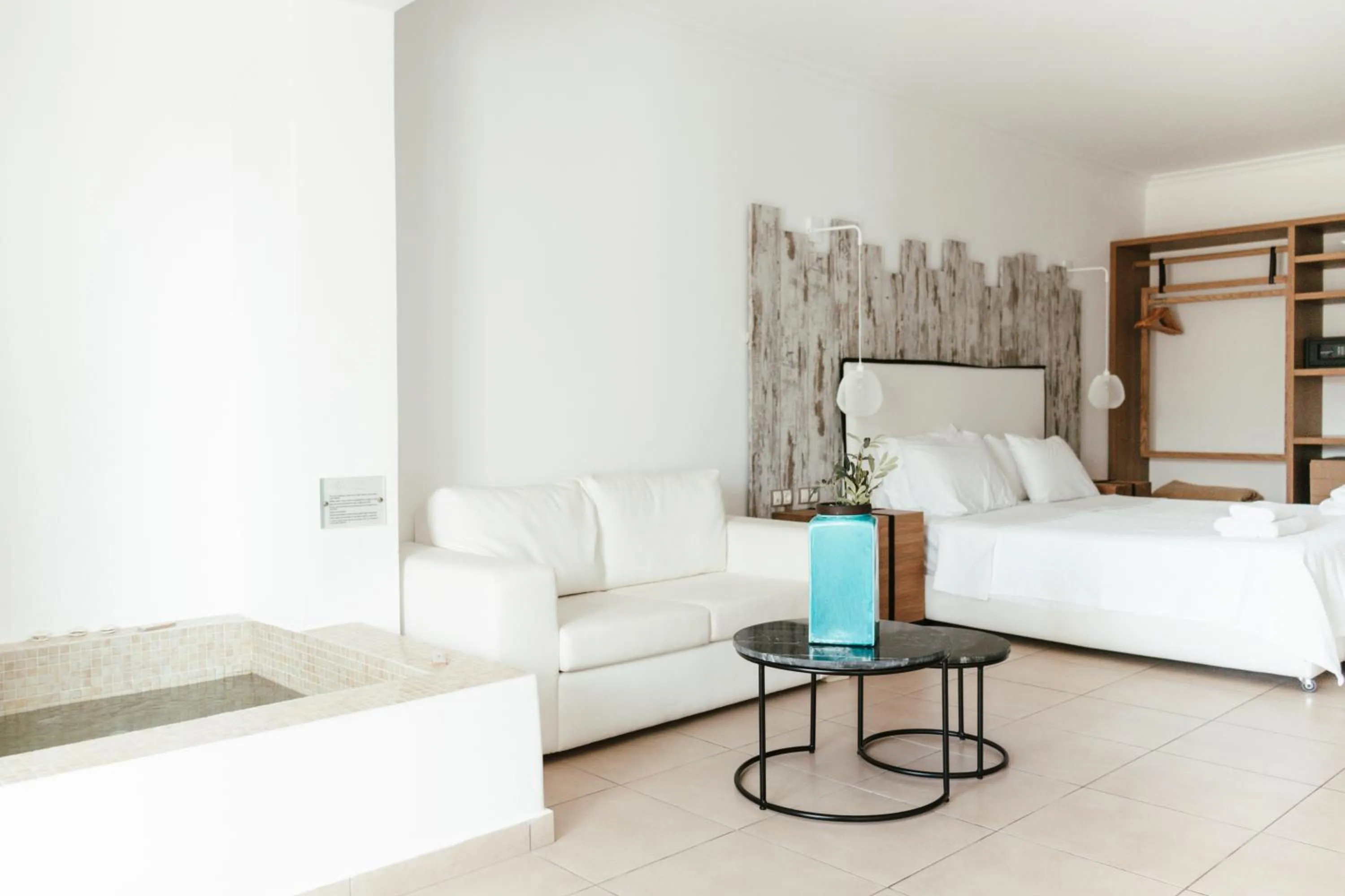 Bedroom, Bed in Astro Palace Hotel & Suites