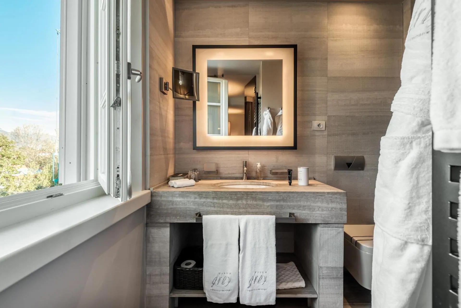 Bathroom in Villa Grey