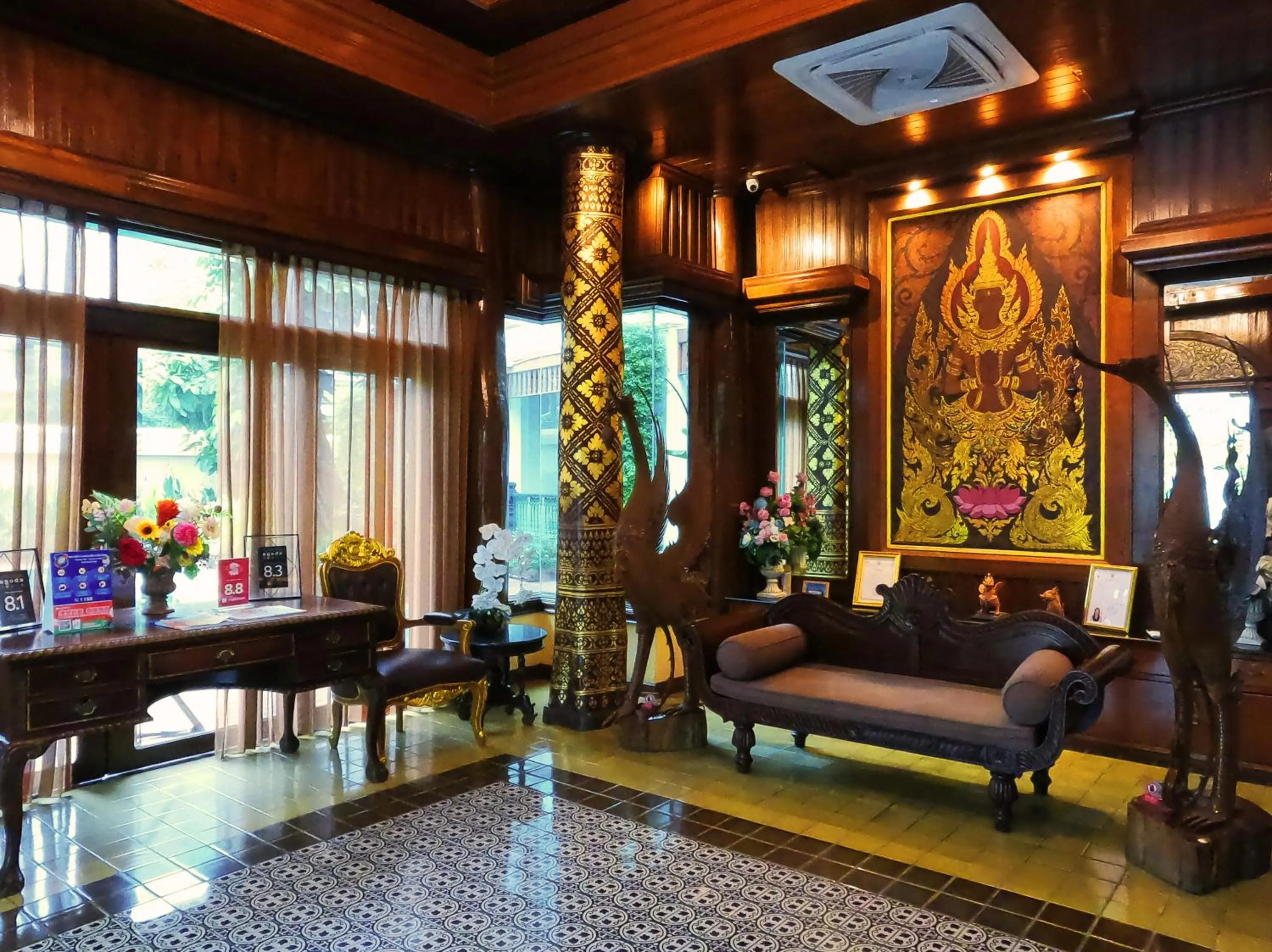 Lobby or reception in Sunday Villa Sirilanna Hotel