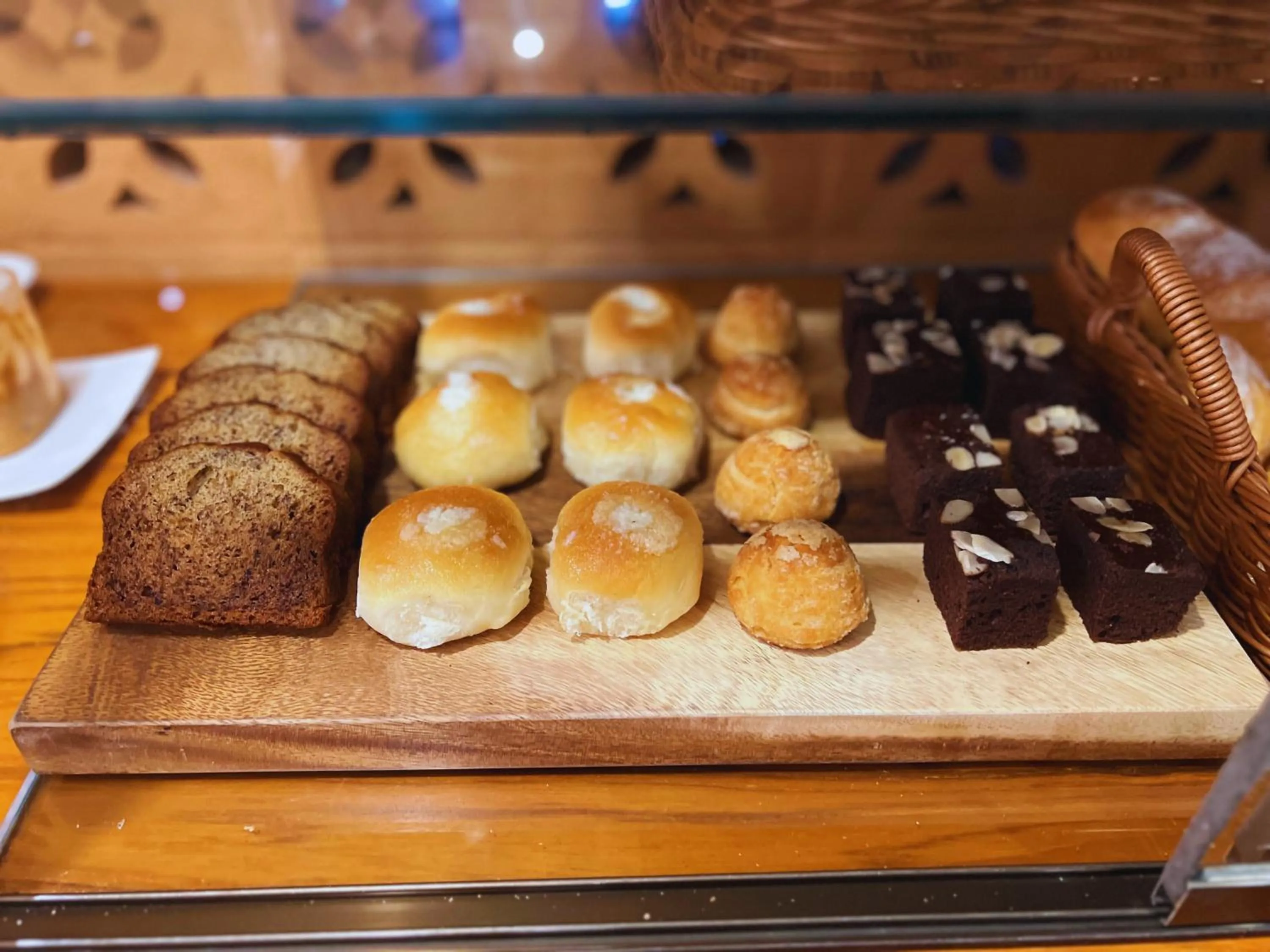 Buffet breakfast in Sunday Villa Sirilanna Hotel