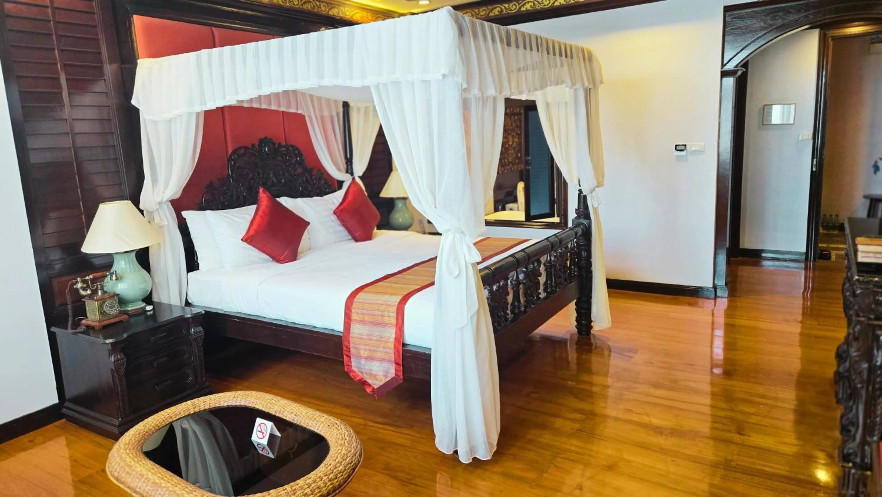 Bedroom, Bed in Sunday Villa Sirilanna Hotel