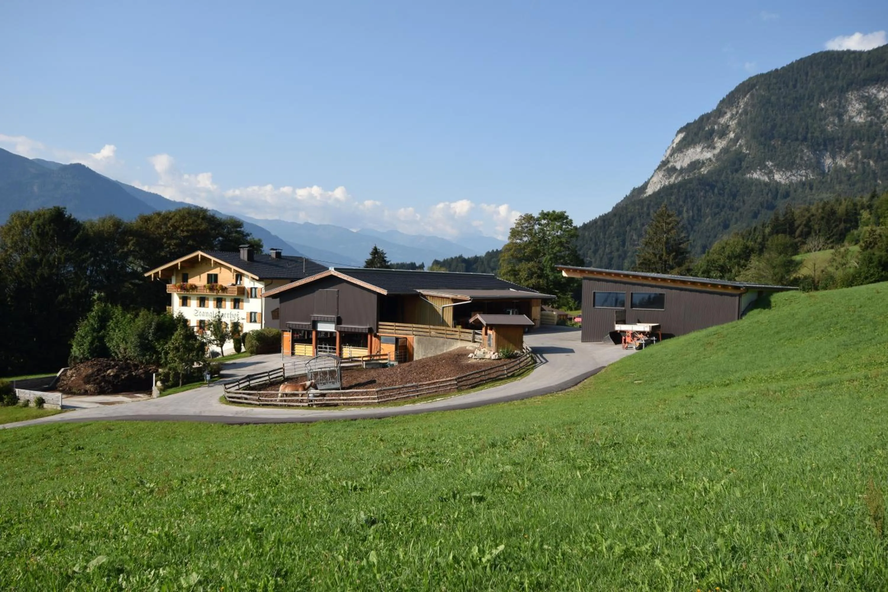 Property building in Stangleggerhof