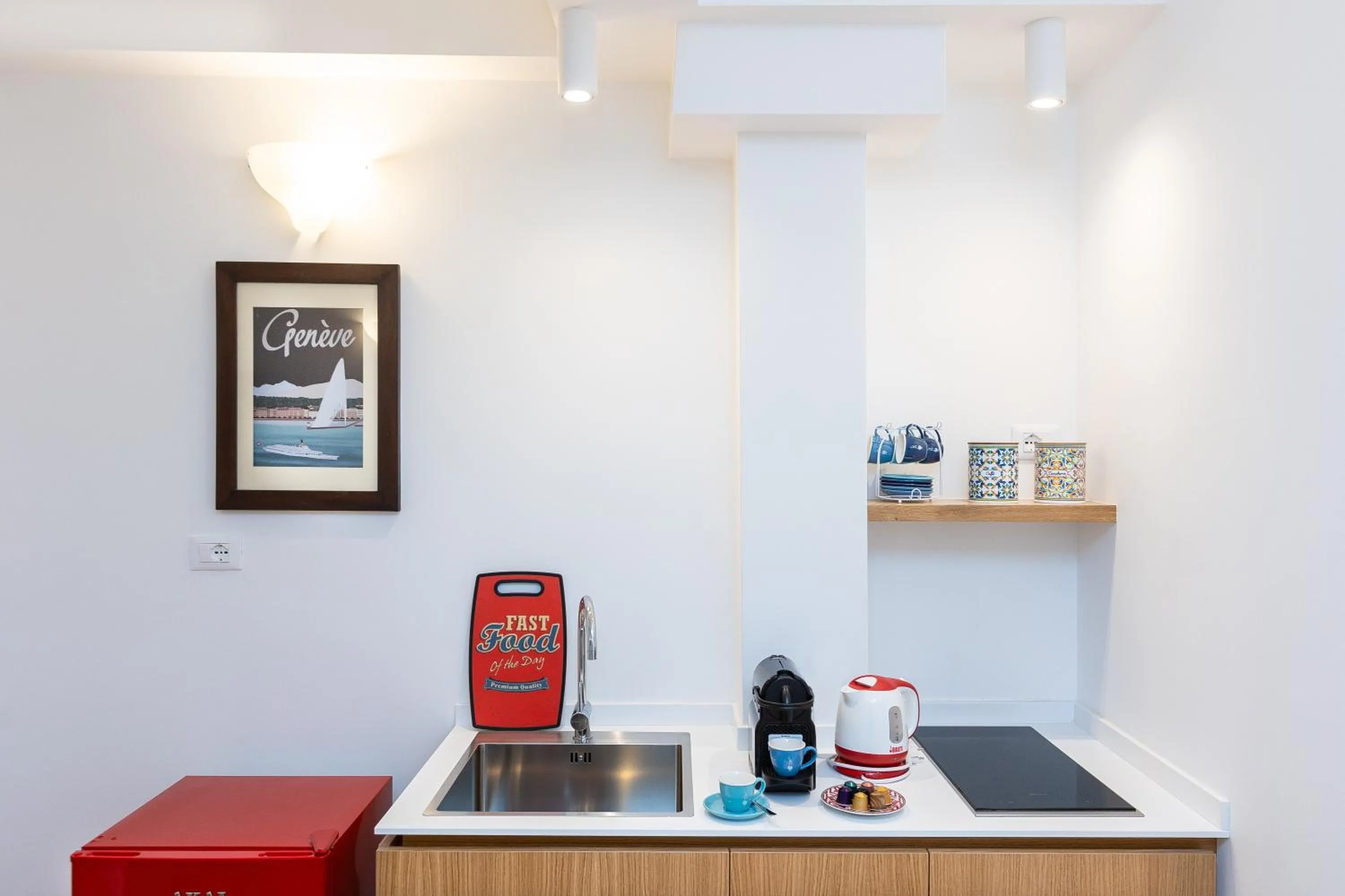 Coffee/tea facilities in Amazing Piazza Venezia Suites