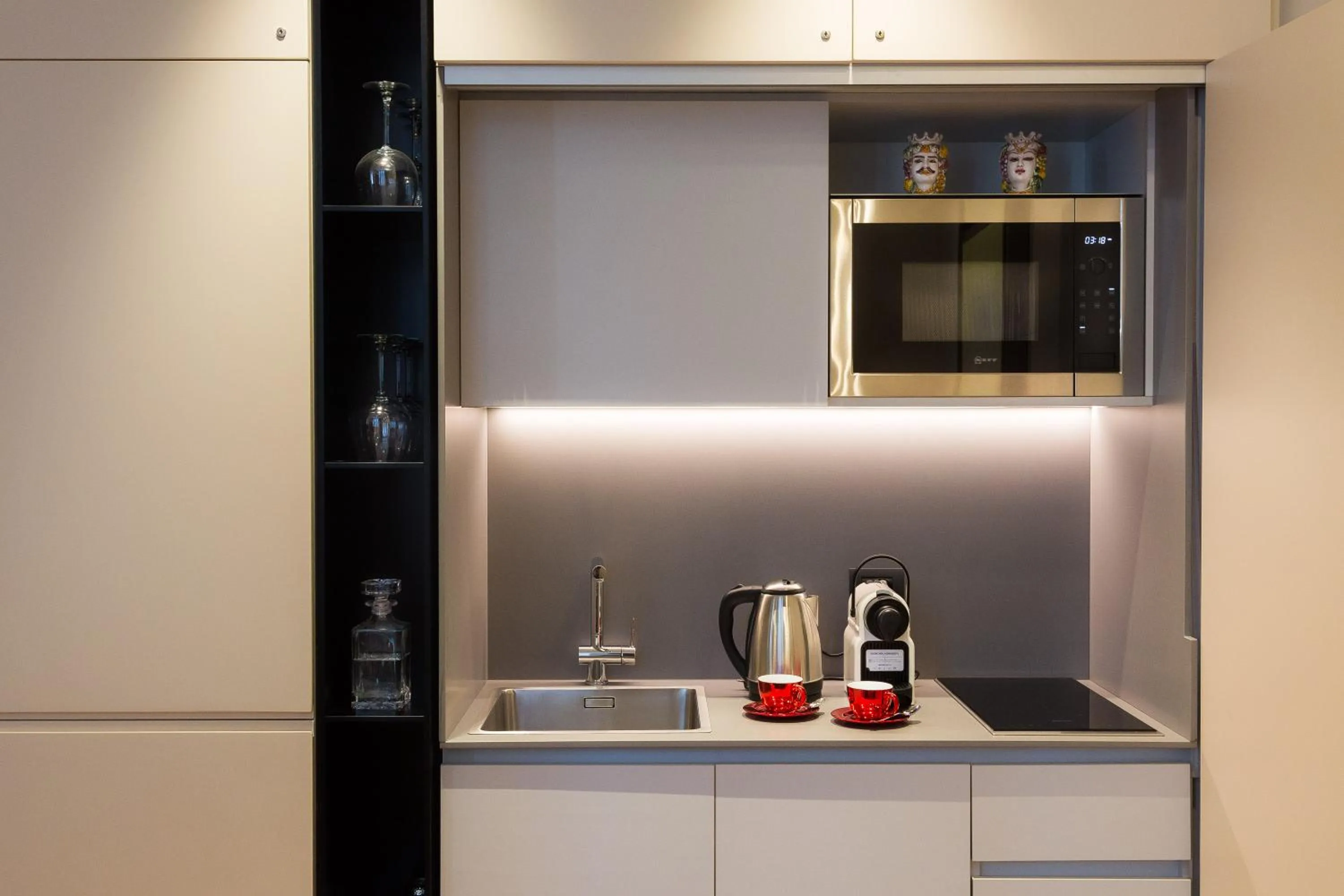 Kitchen or kitchenette in Amazing Piazza Venezia Suites