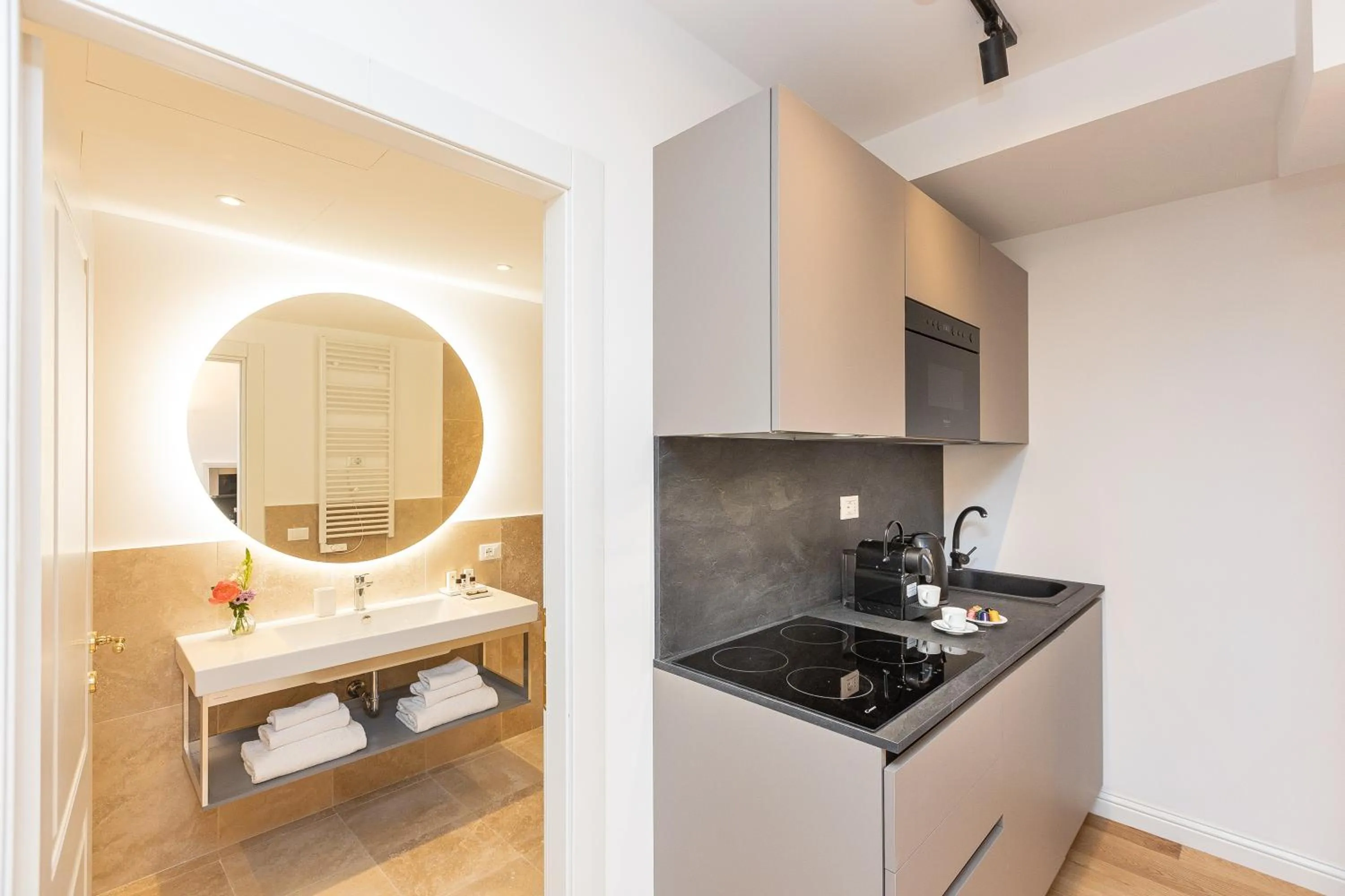 Bathroom in Amazing Piazza Venezia Suites