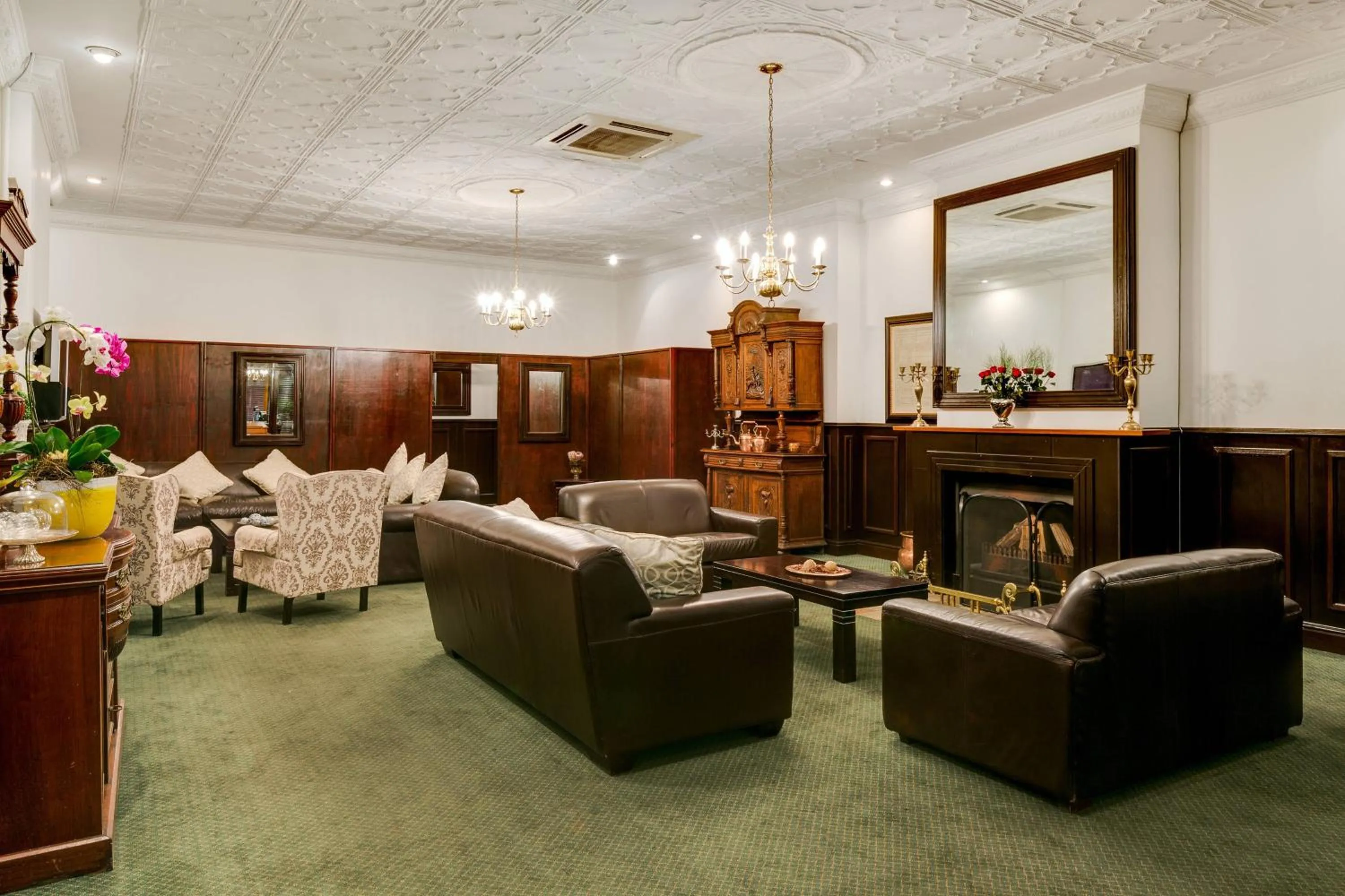 Lobby or reception in Protea Hotel by Marriott Dorpshuis & Spa Stellenbosch