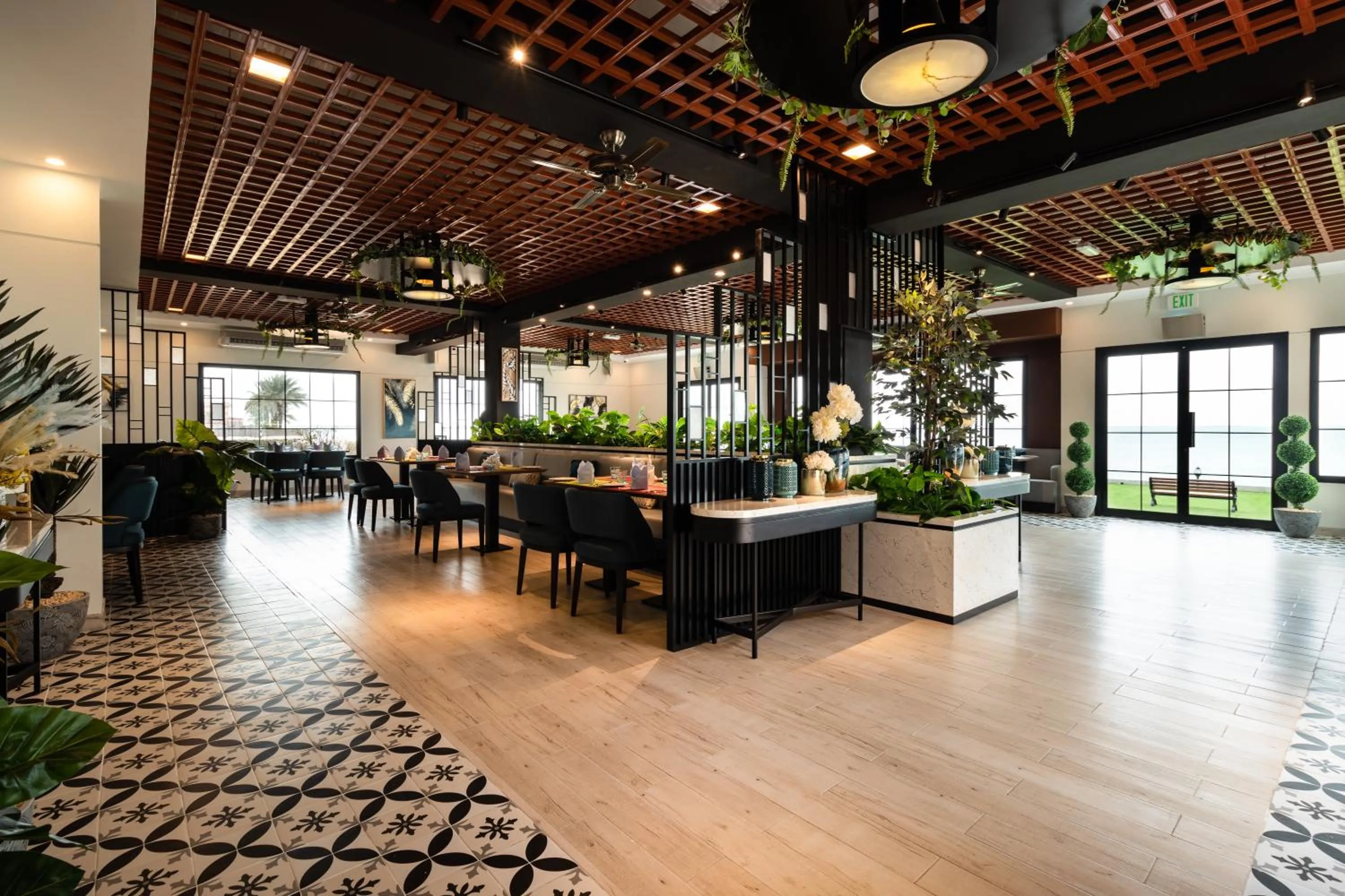 Restaurant/places to eat in Barracuda Resort