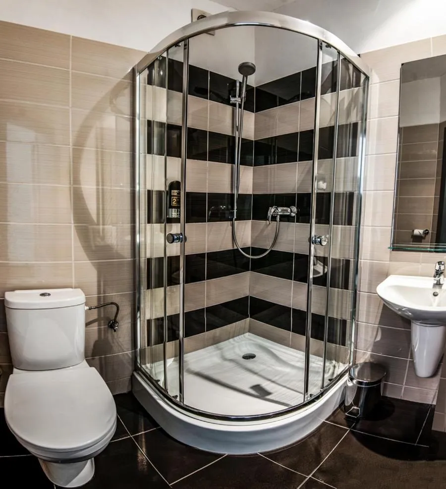 Shower in Pension Horse Inn