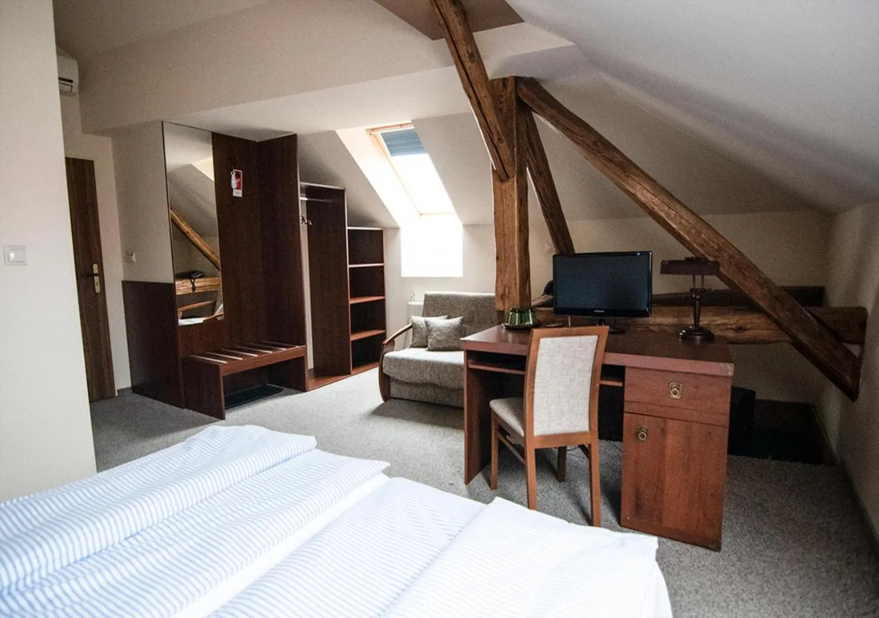 Photo of the whole room, Bed in Pension Horse Inn