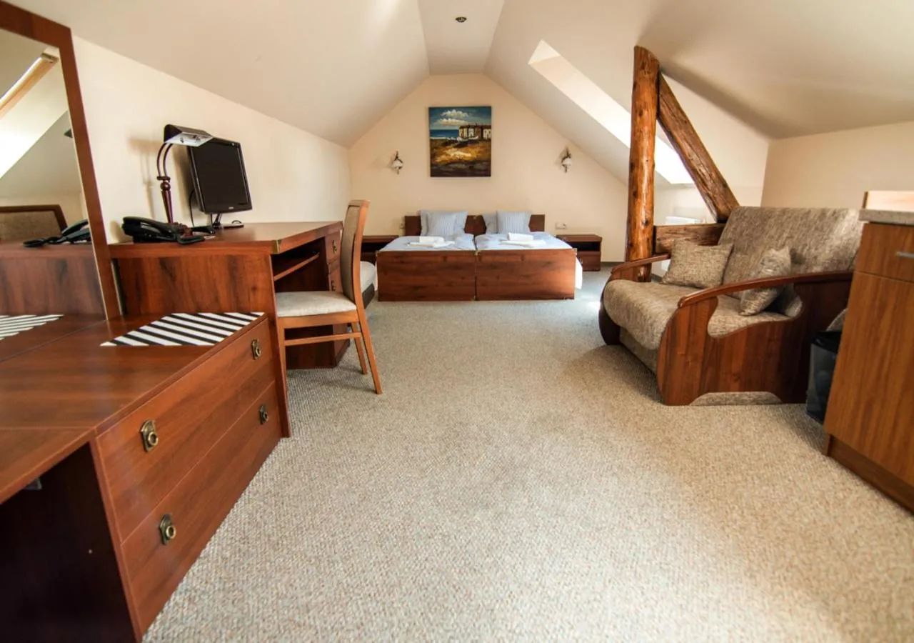 Photo of the whole room, Bed in Pension Horse Inn