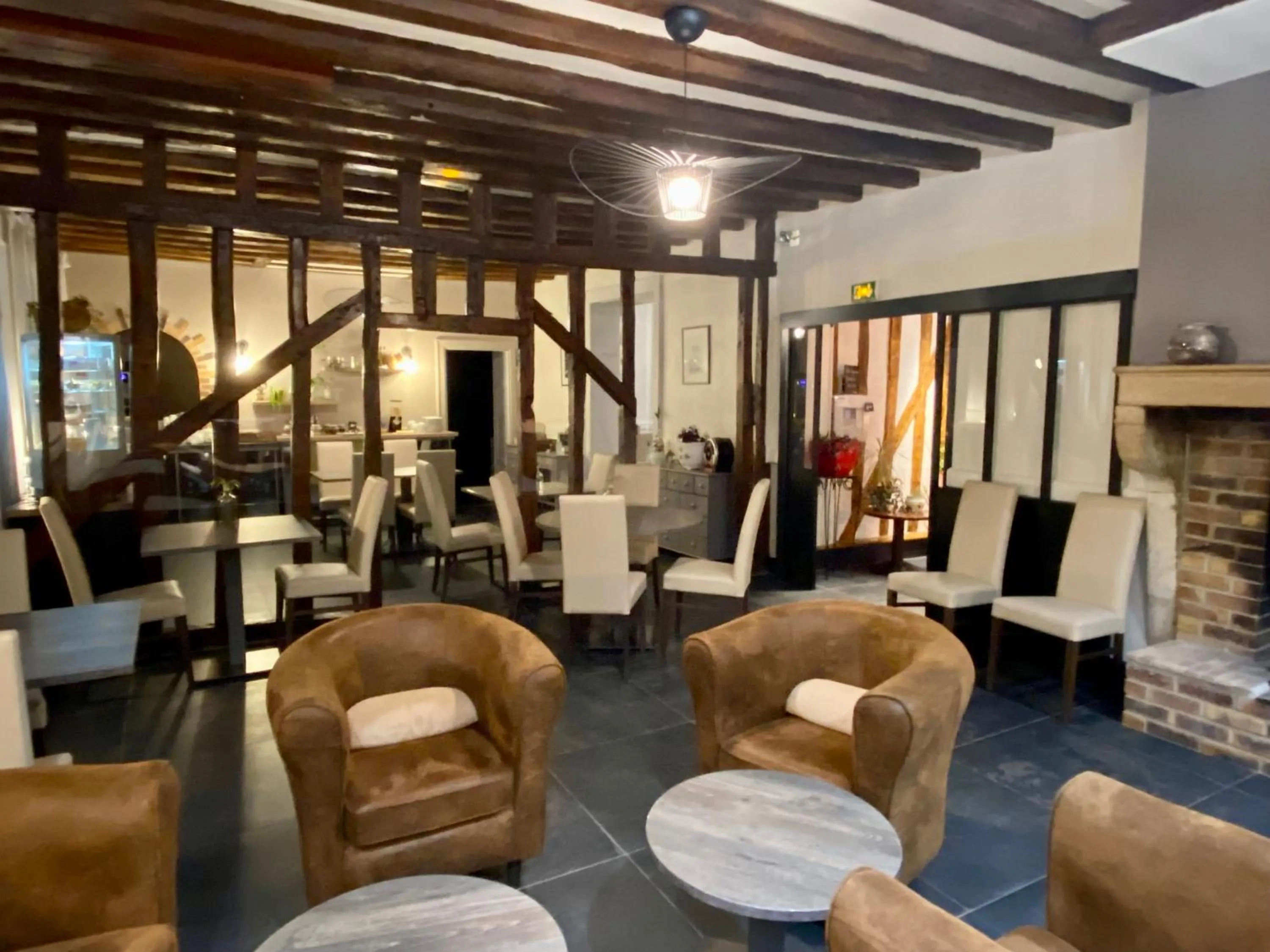 Property building in Logis Hostellerie la Chaumière