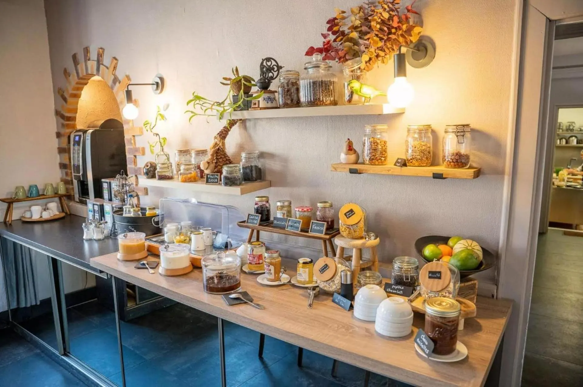 Breakfast in Logis Hostellerie la Chaumière