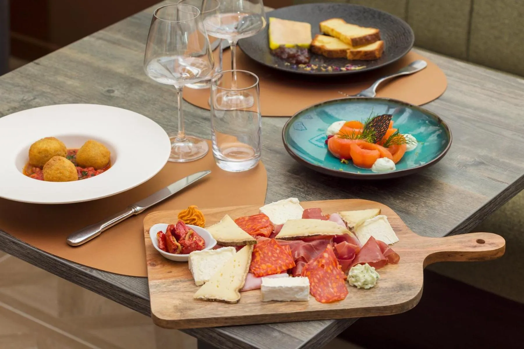 Food and drinks in Logis Hostellerie la Chaumière