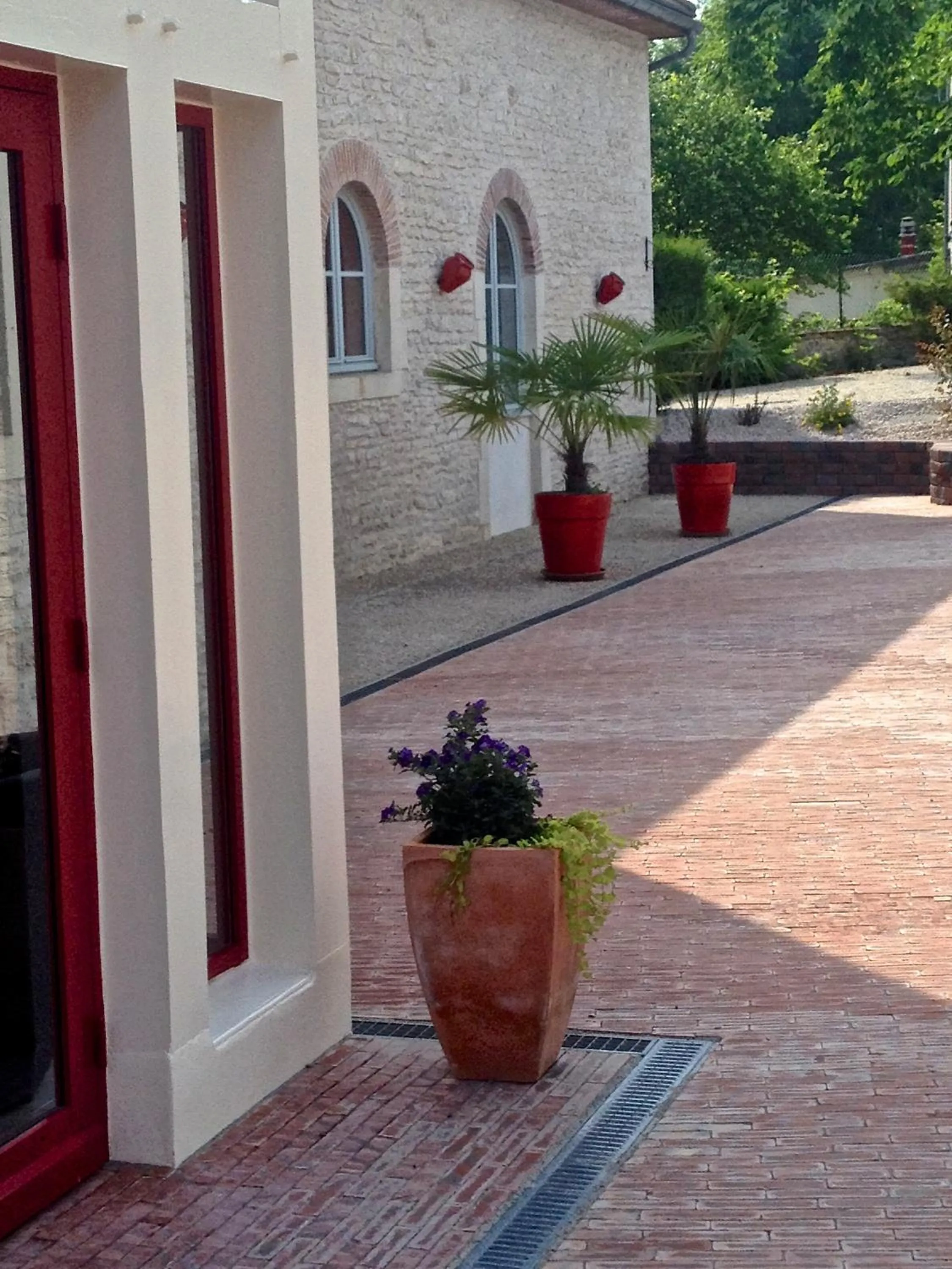 Balcony/Terrace in Logis Hostellerie la Chaumière