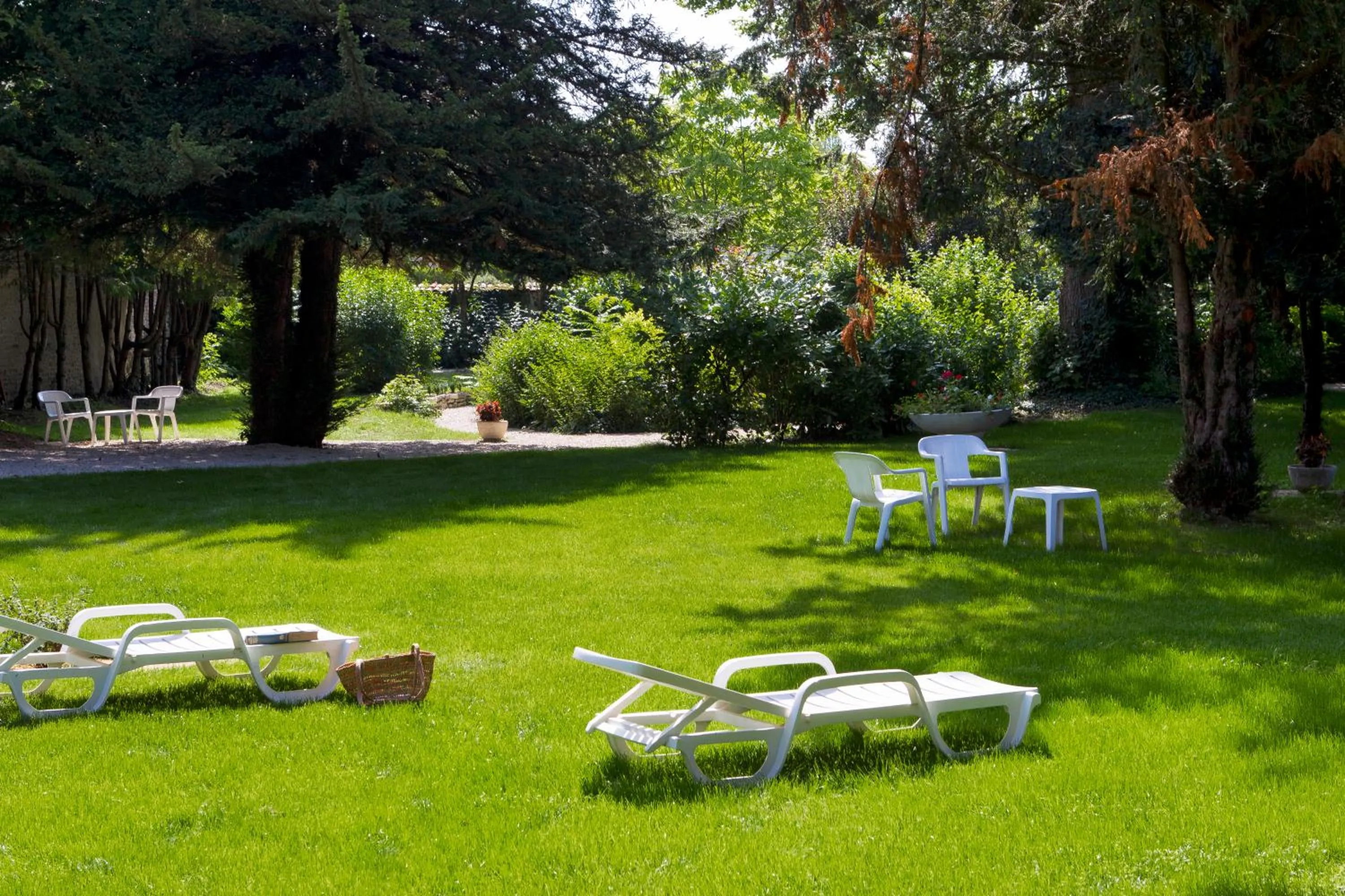 Day in Logis Hostellerie la Chaumière