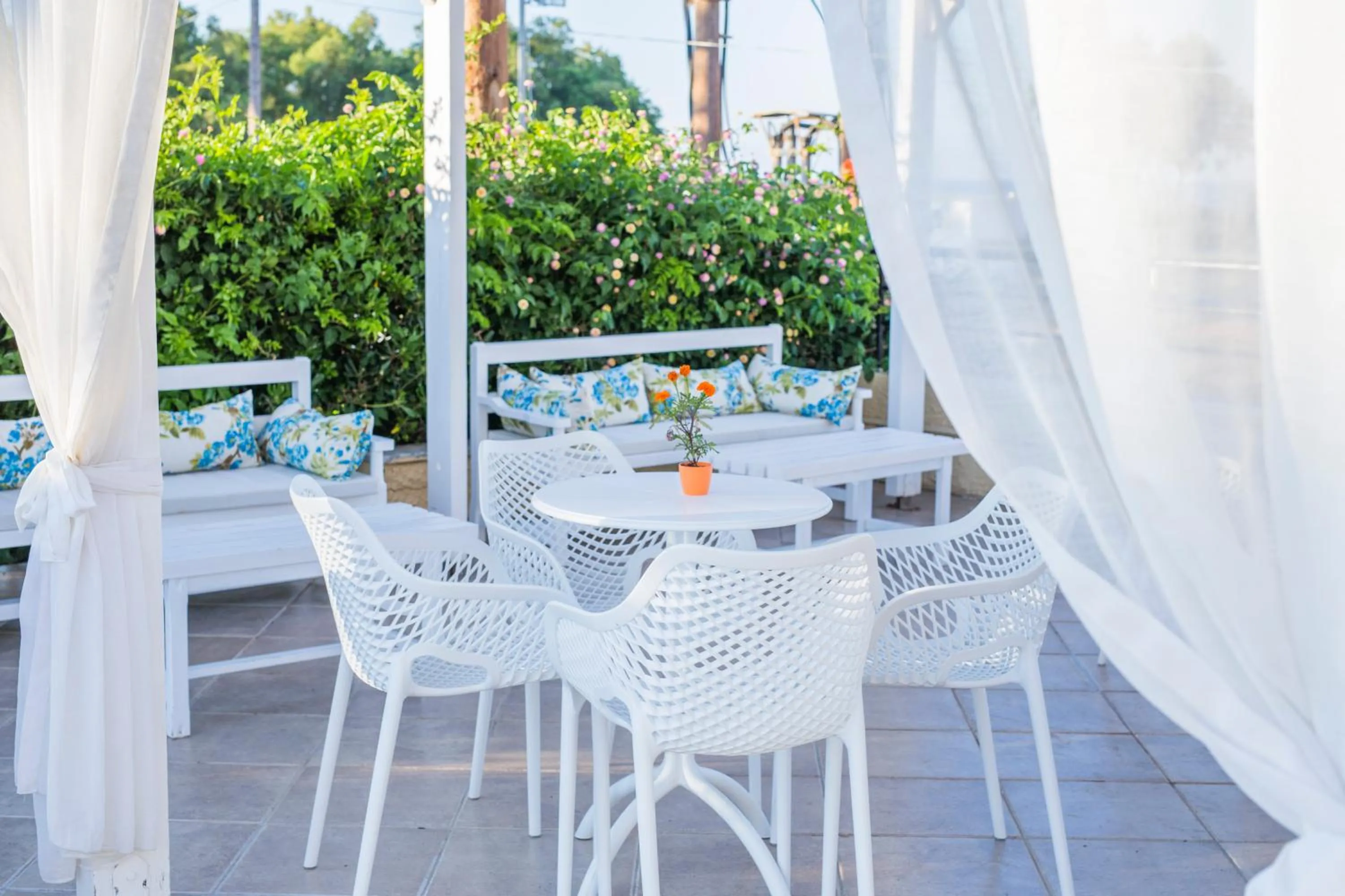 Swimming pool in Creta Aquamarine Hotel