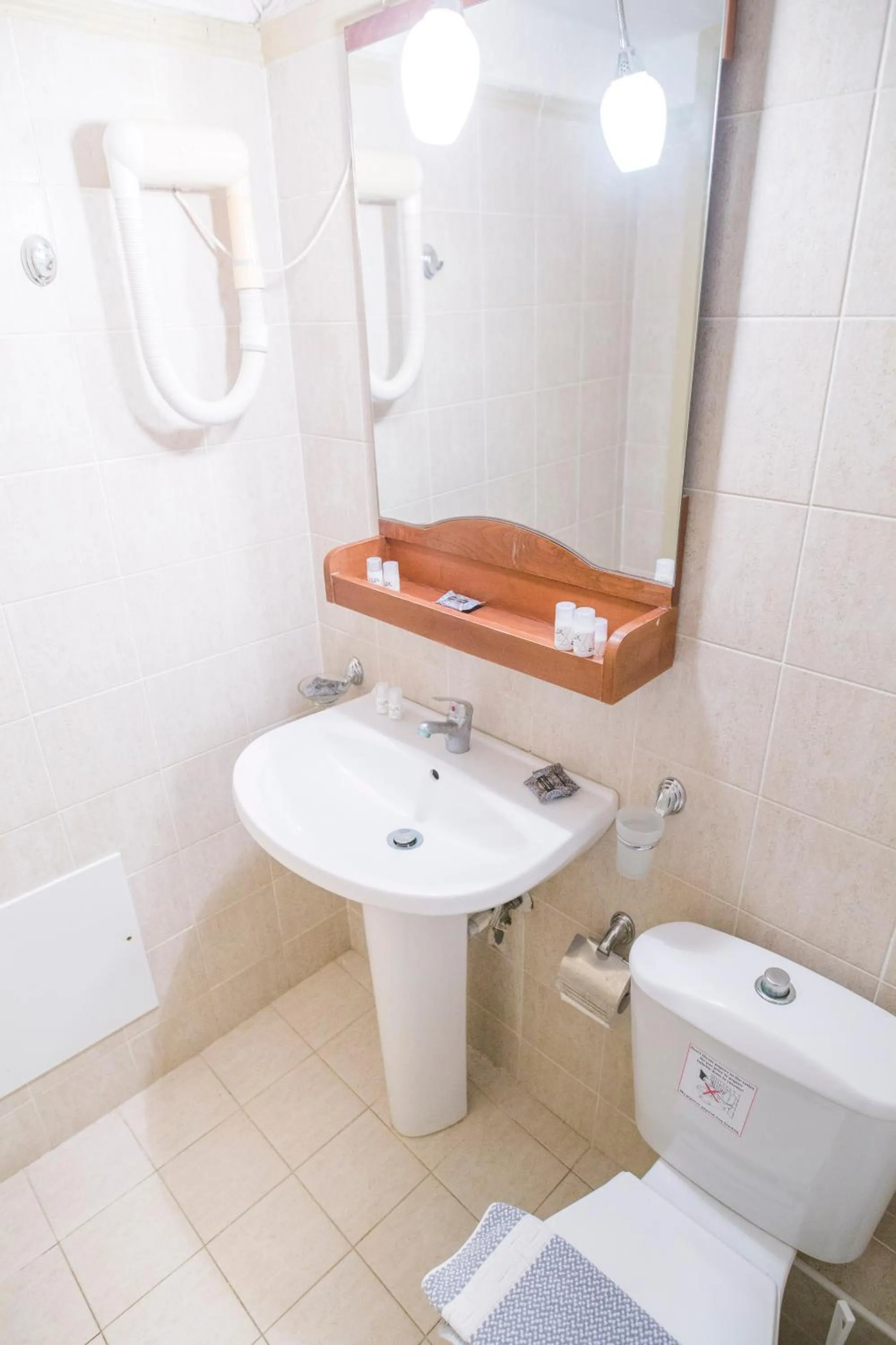 Bathroom in Creta Aquamarine Hotel