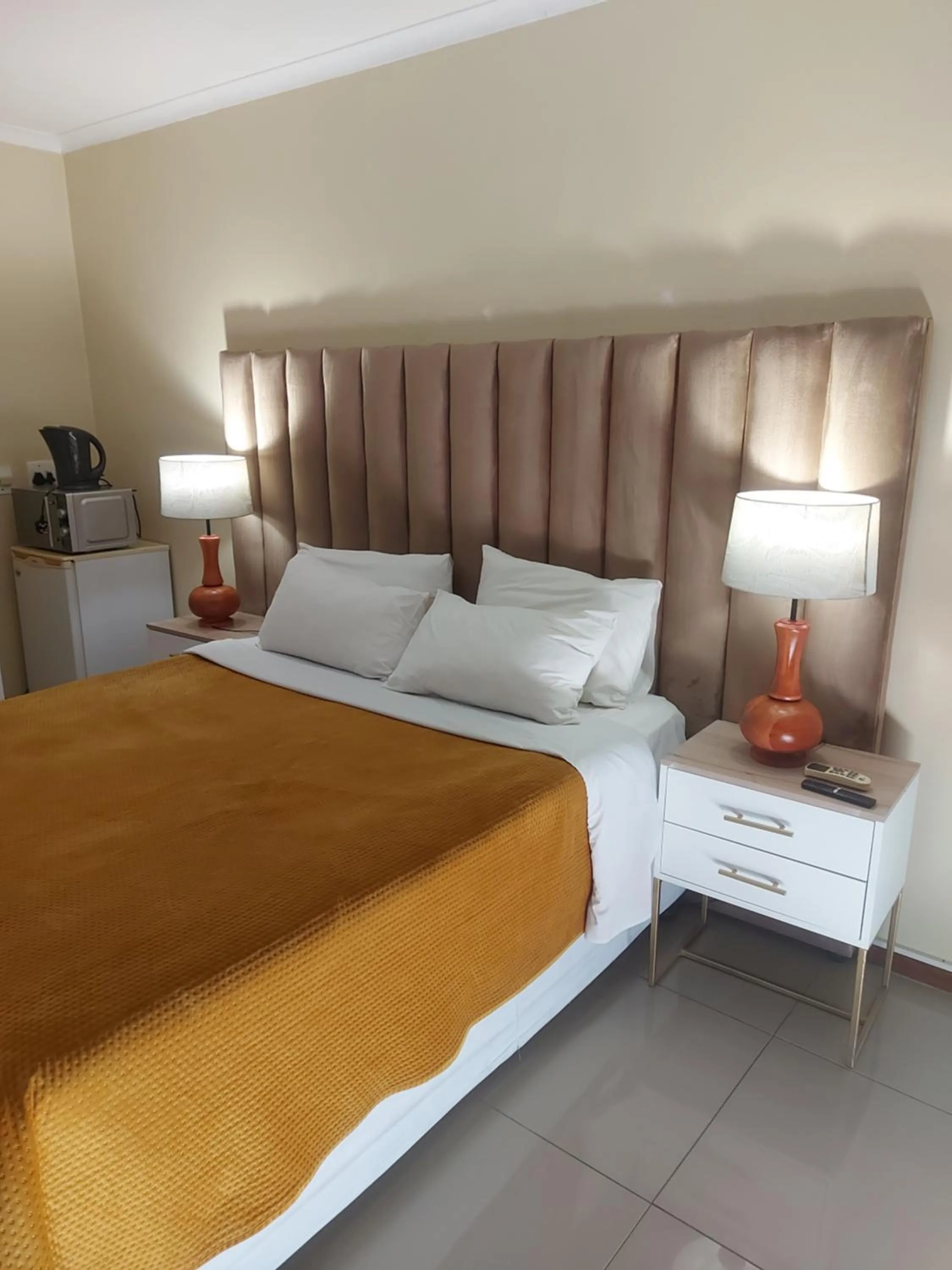 Bed in Purple Olive Guest House