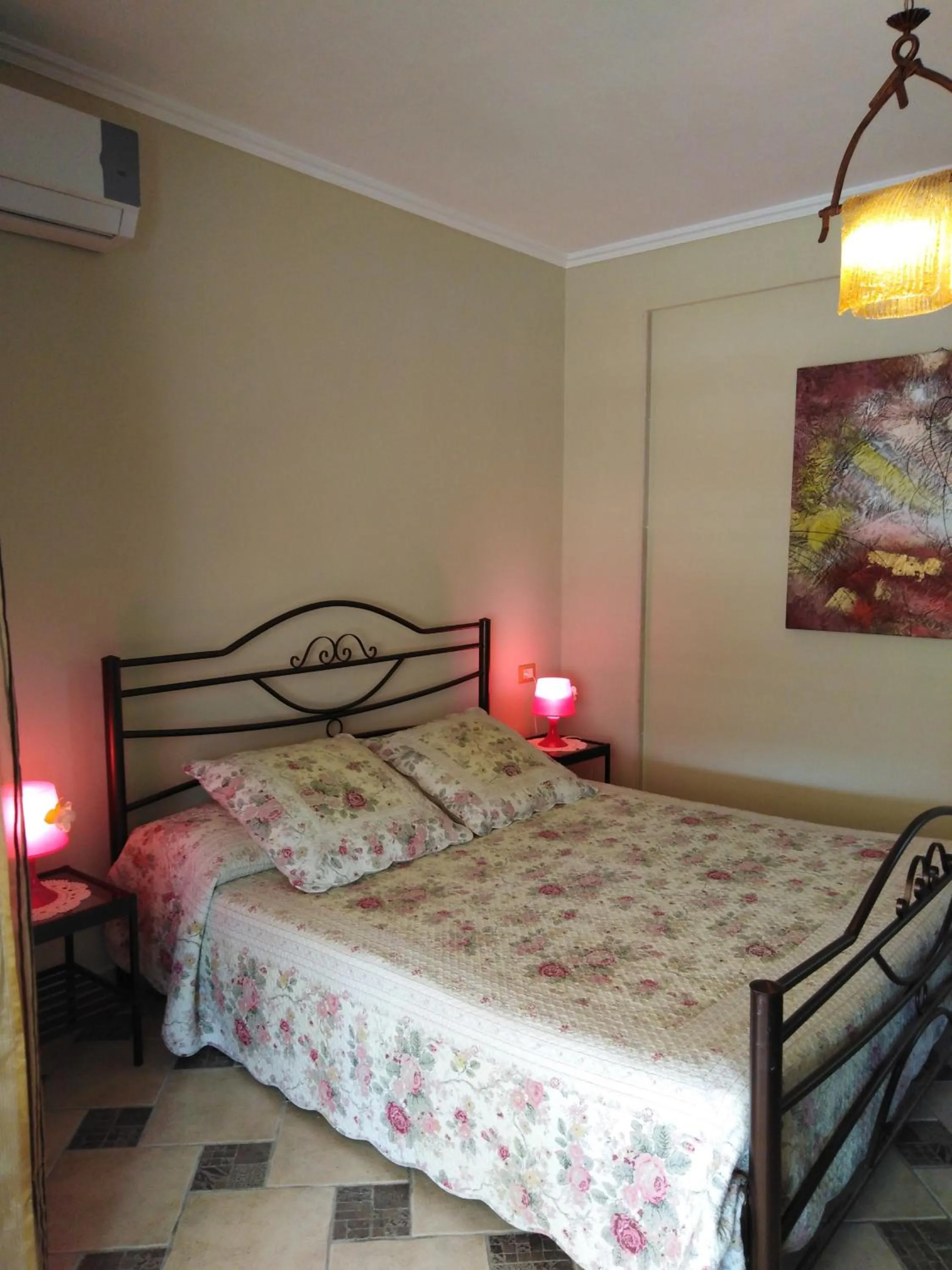 Bedroom, Bed in DOWN TOWN LUXURY Apartment