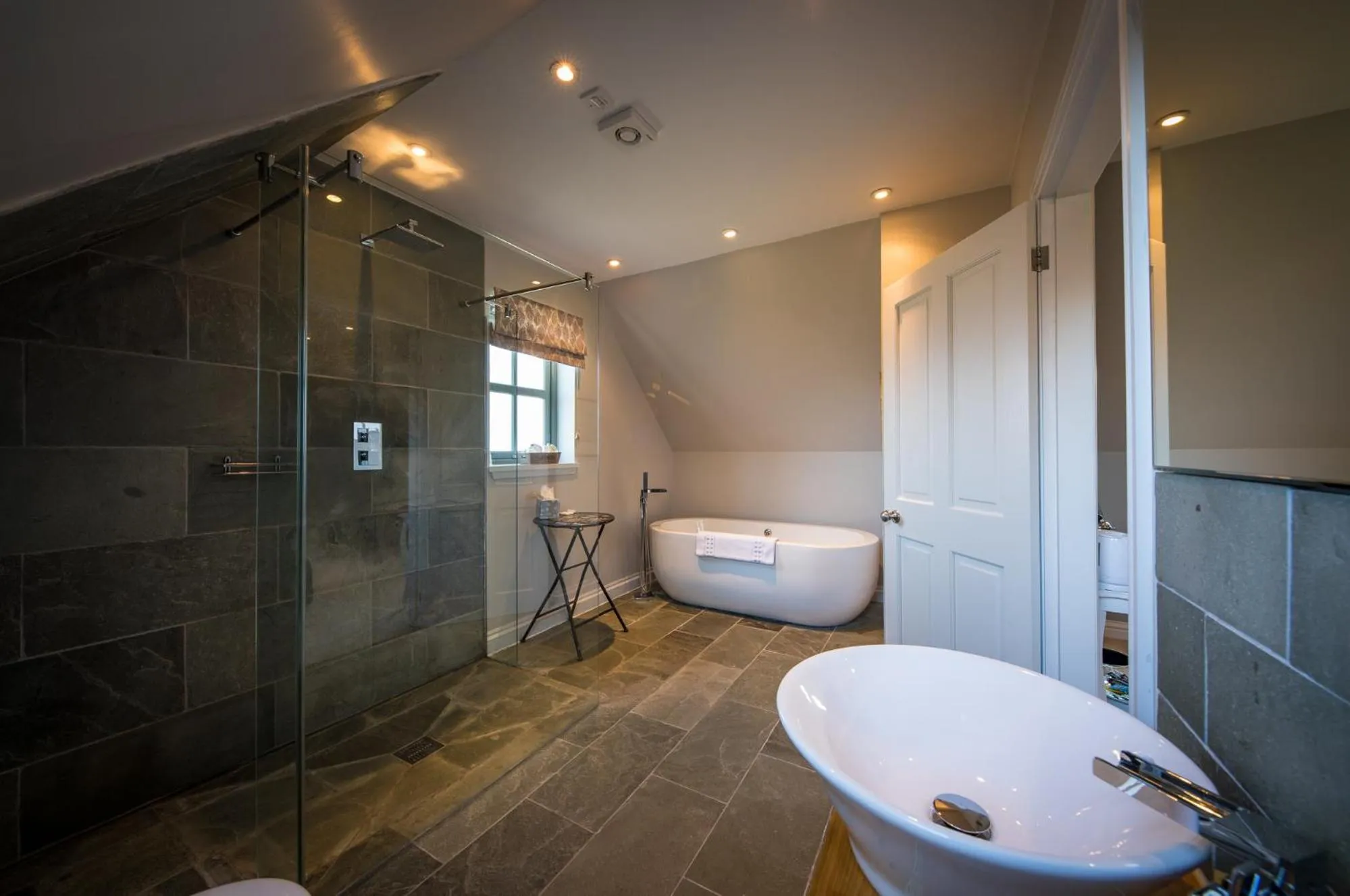 Shower in Canowindra