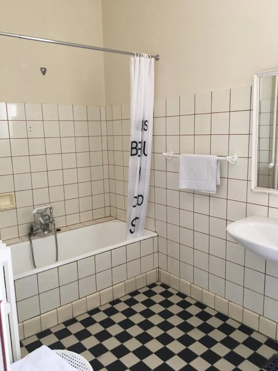 Shower in Den Gamle Arrest