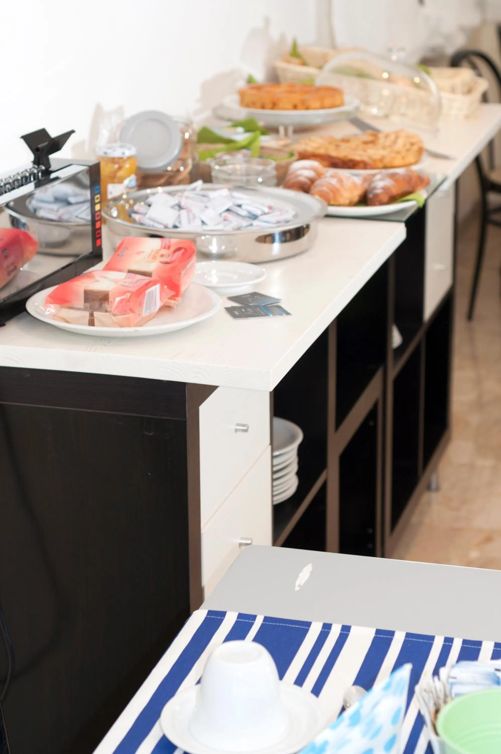 Food and drinks in Hotel Ave