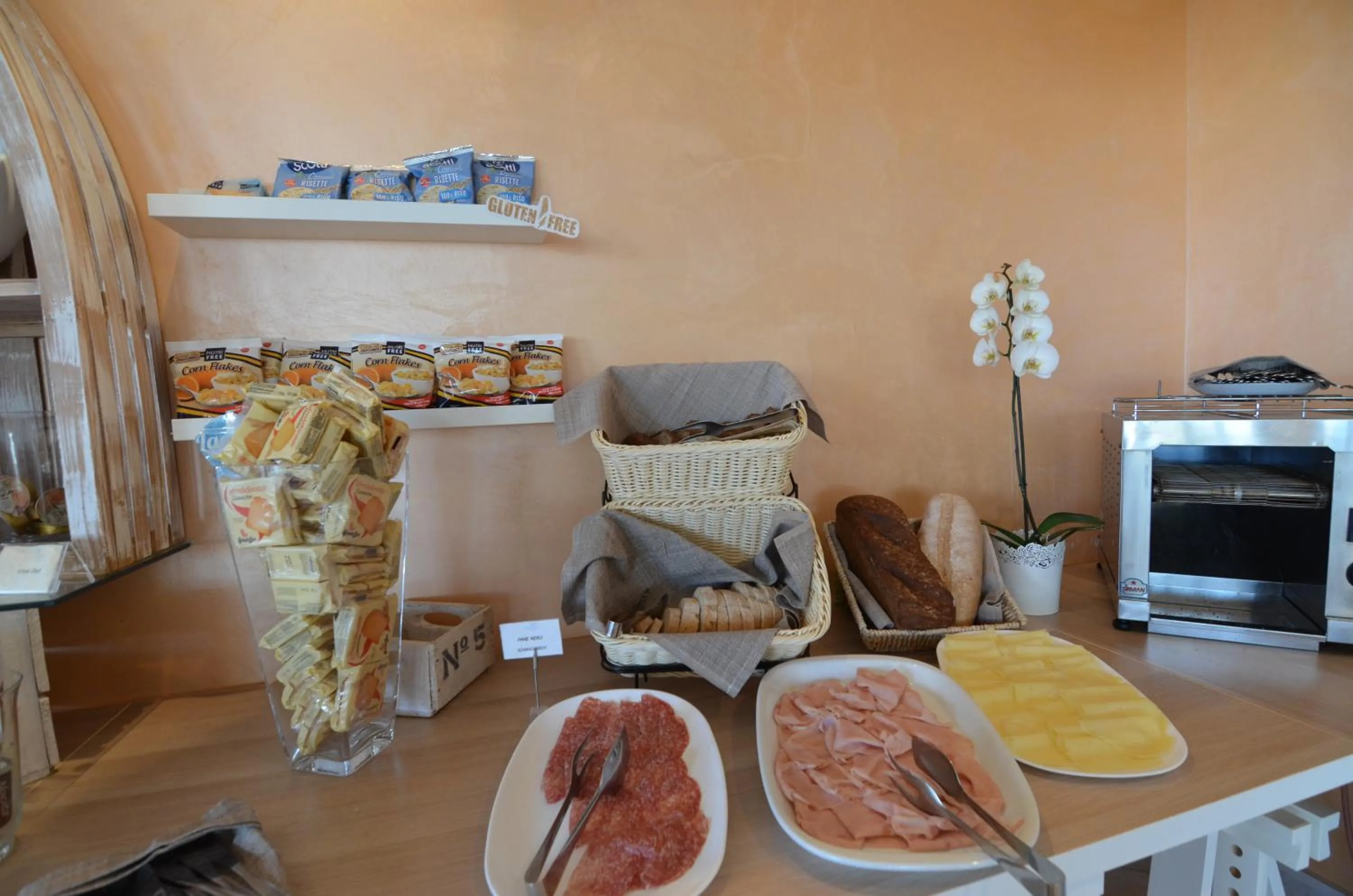 Food and drinks in Hotel Londra