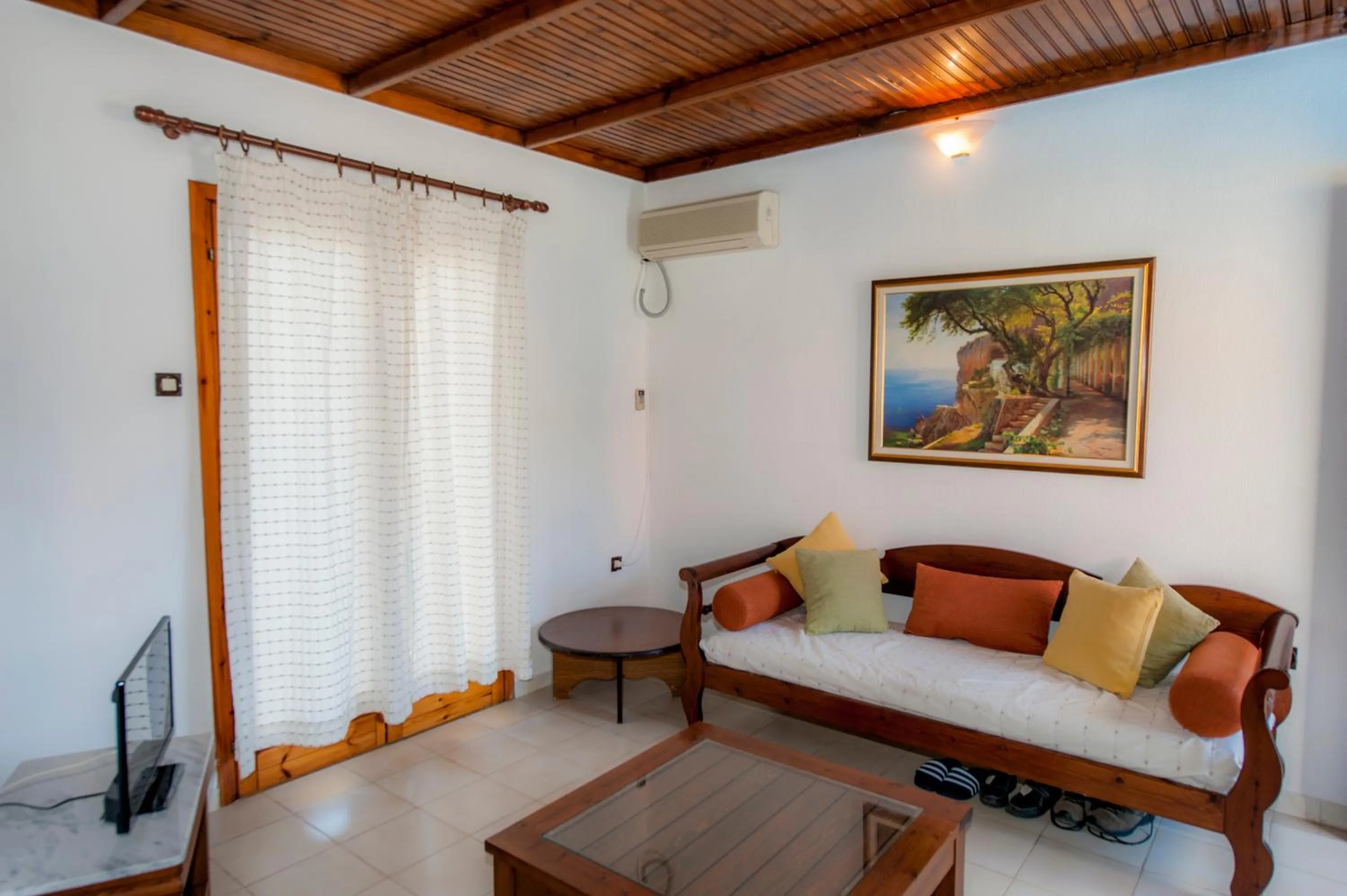 Living room in Corfu Aquamarine Hotel