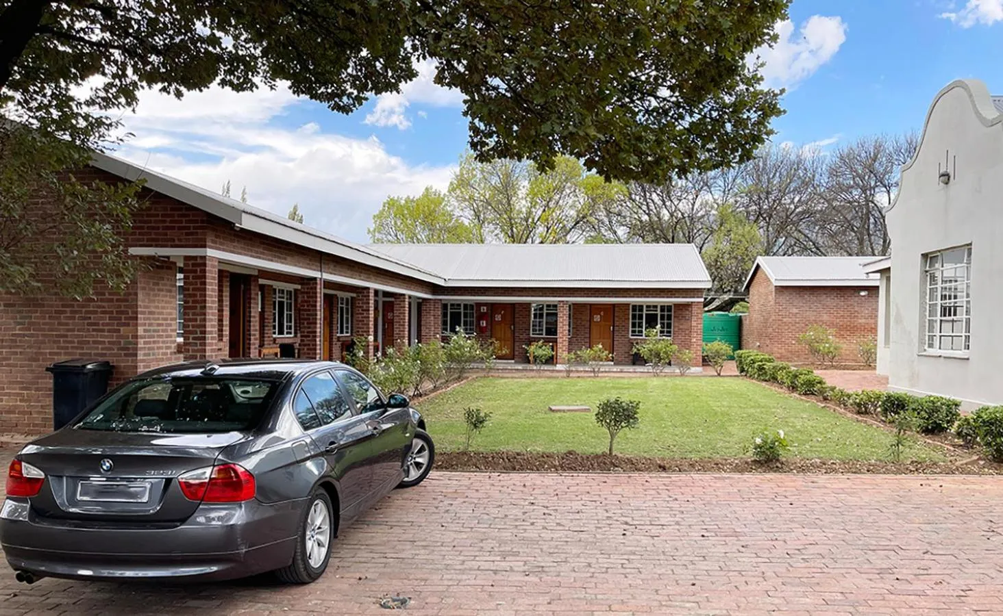 Property building in Village Lodge Harrismith