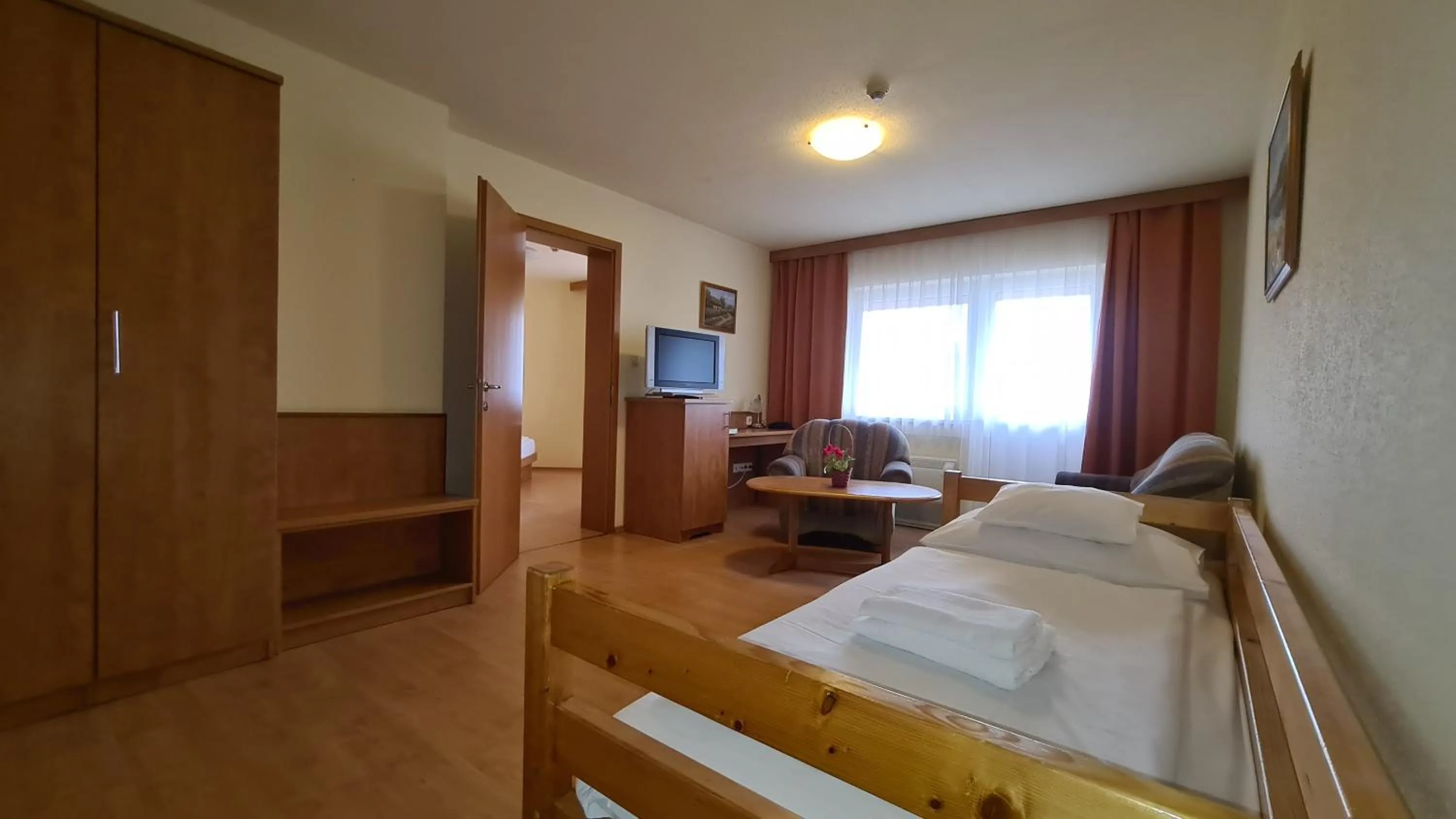 Photo of the whole room, Bed in Aqua Therm Hotel