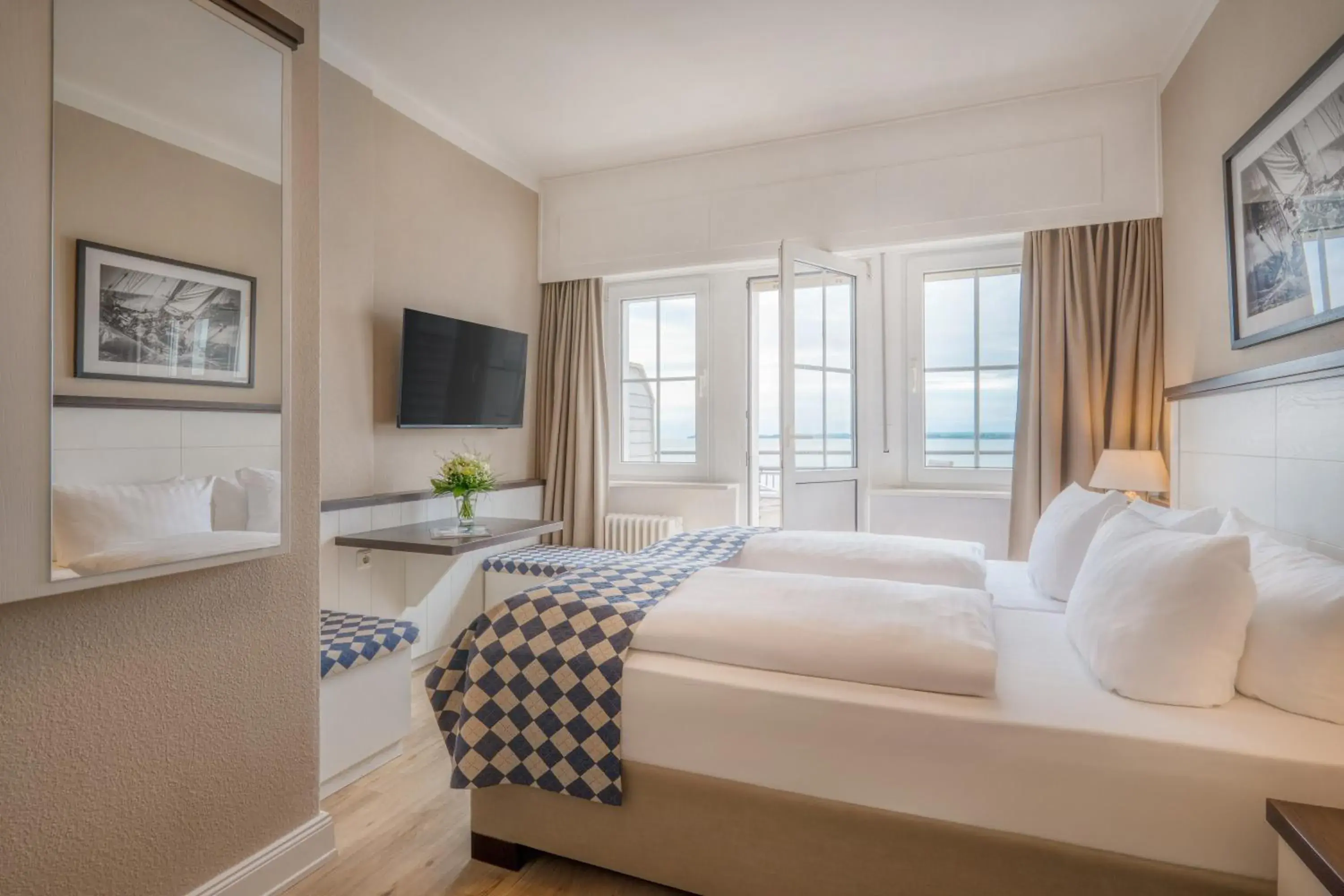 Double Room with Sea View in Hotel Strandschlösschen Double Room with Sea View in Hotel Strandschlösschen