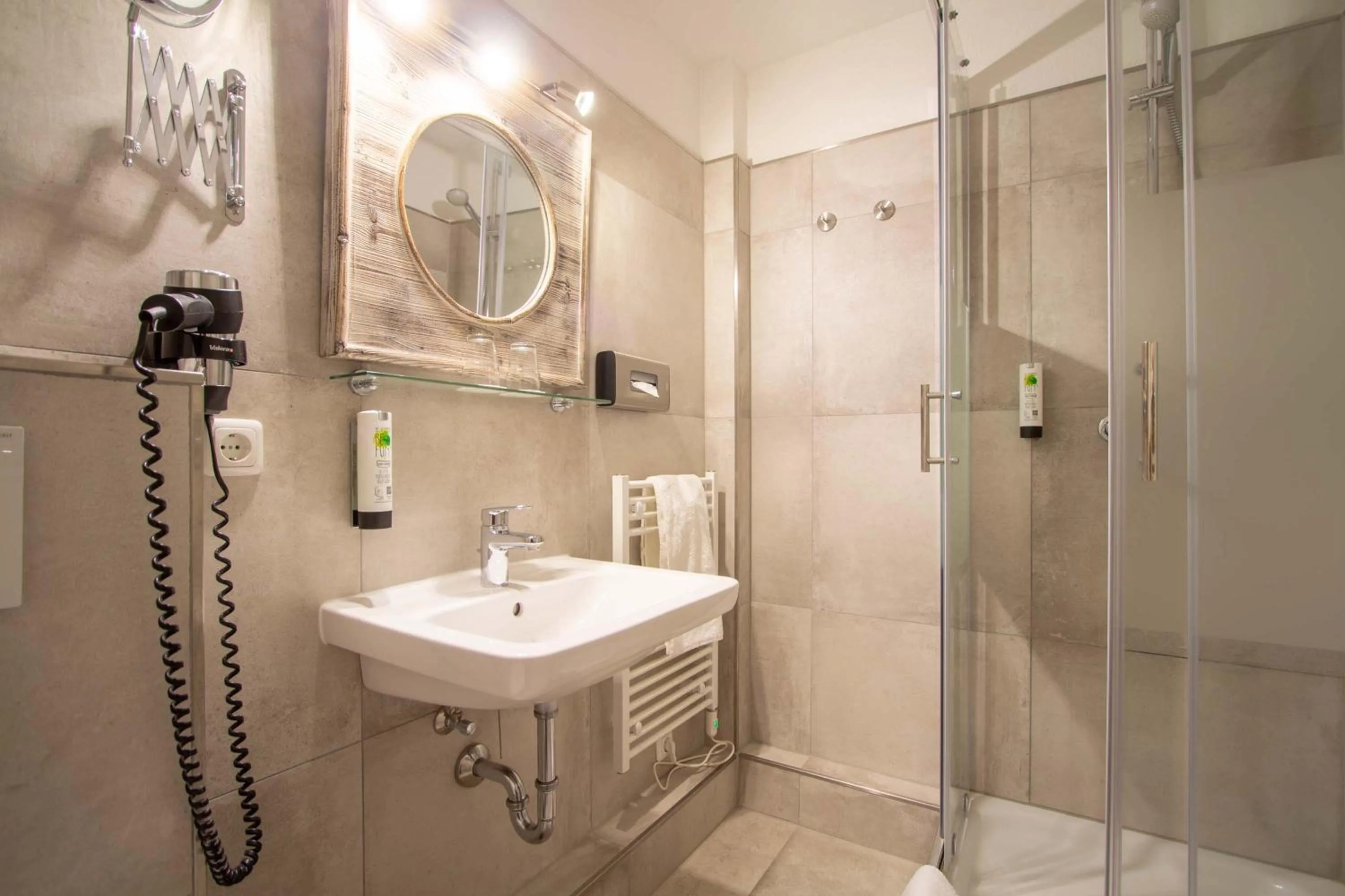 Shower in Hotel Strandschlösschen