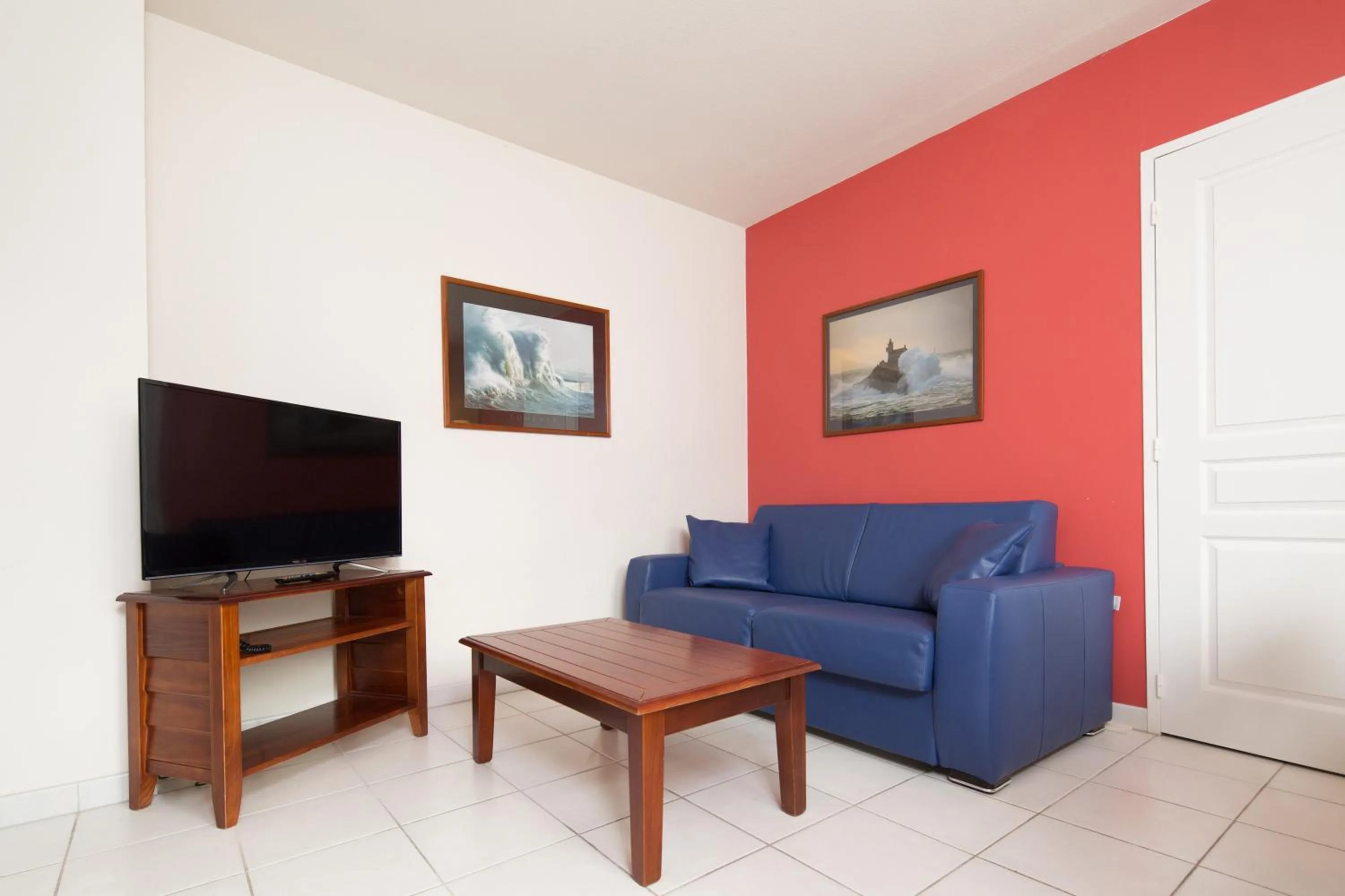 TV and multimedia in Résidence Ker Juliette