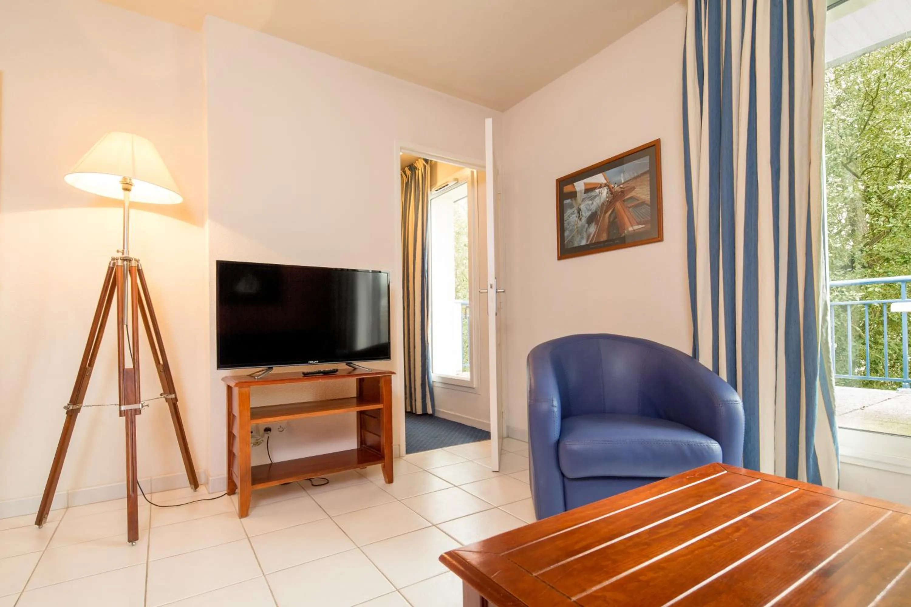 TV and multimedia in Résidence Ker Juliette