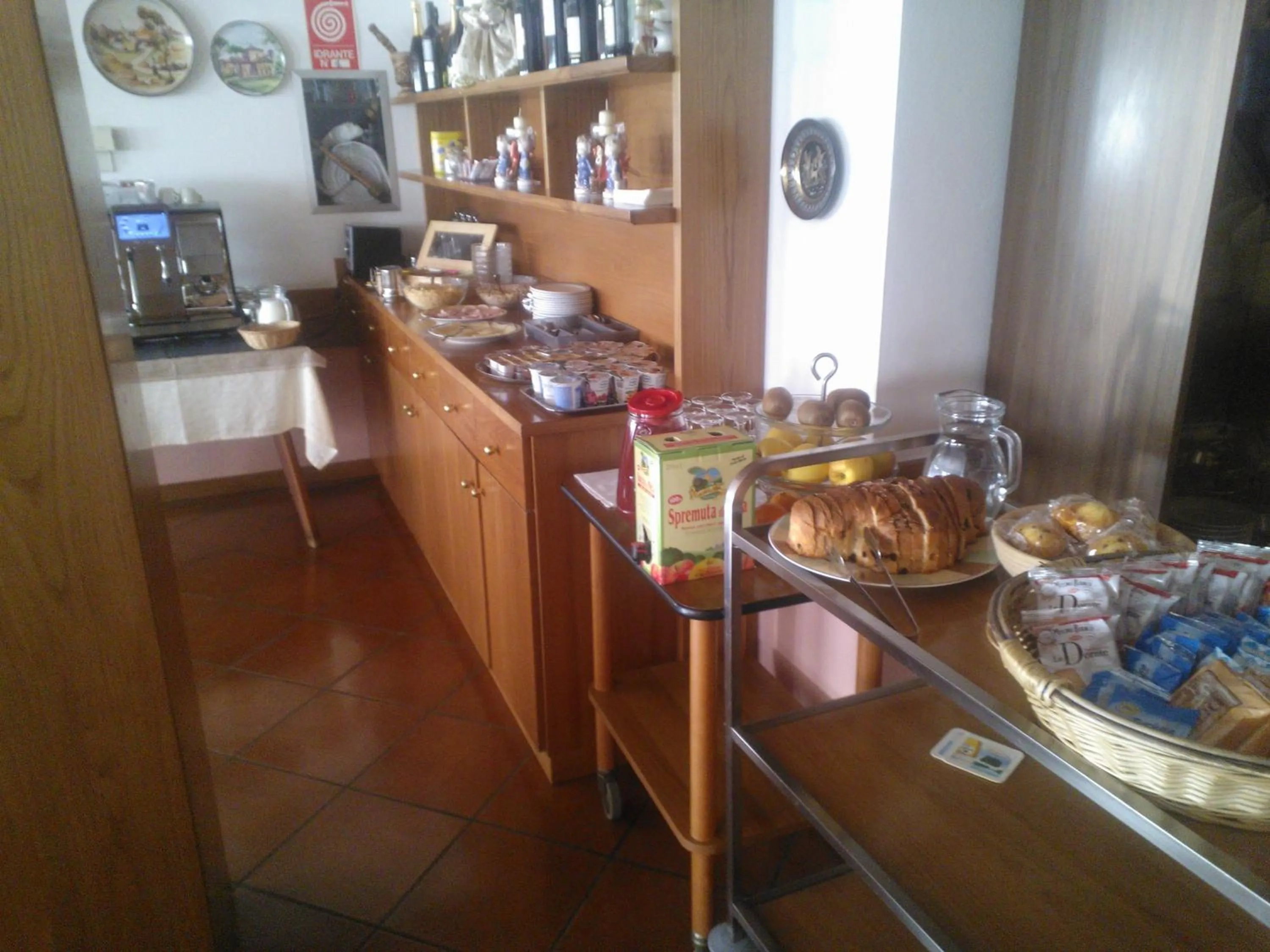 Food and drinks in Hotel Serenella