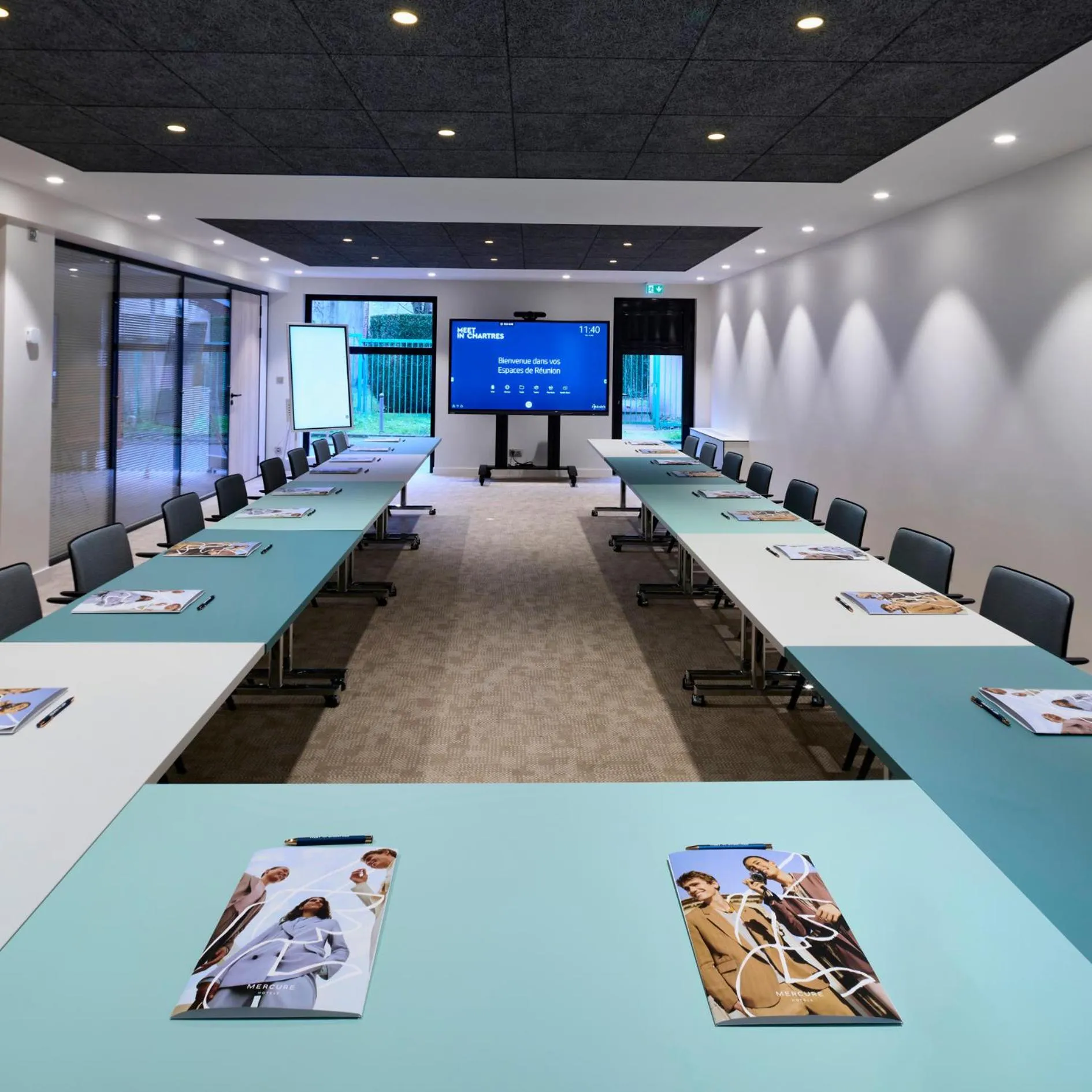 Meeting/conference room in Mercure Chartres Centre Cathedrale