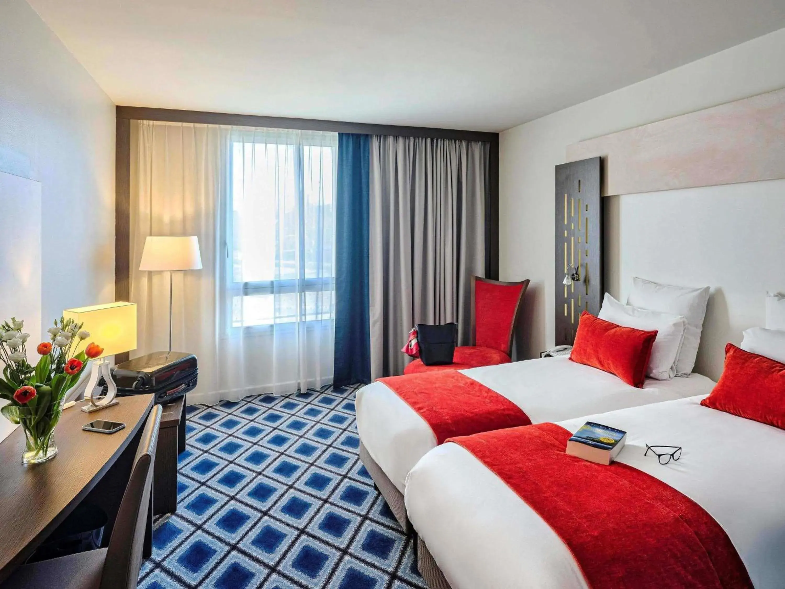 Superior Twin Room in Mercure Chartres Centre Cathedrale Superior Twin Room in Mercure Chartres Centre Cathedrale