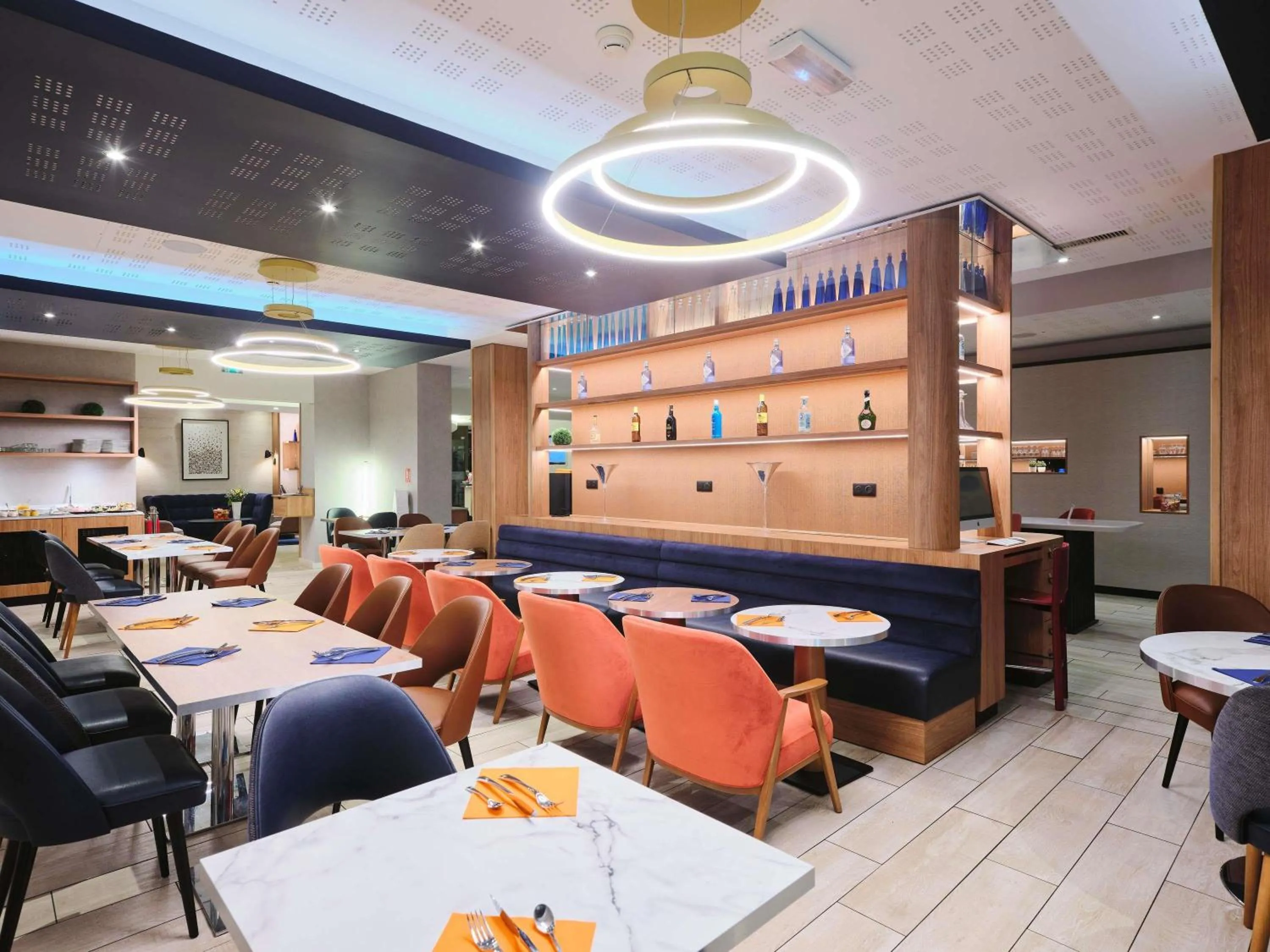 Property building in Mercure Chartres Centre Cathedrale