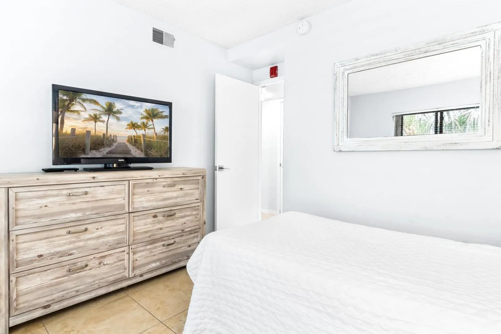 Other, Bed in Sandcastles 103