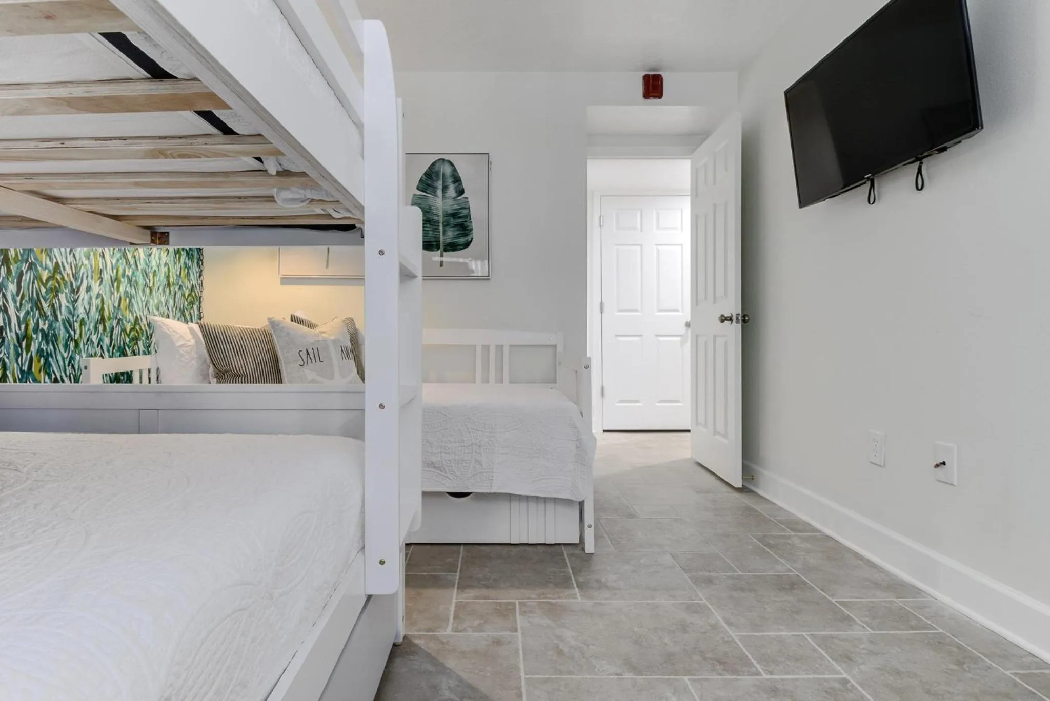 Other, Bed in Sandcastles 103