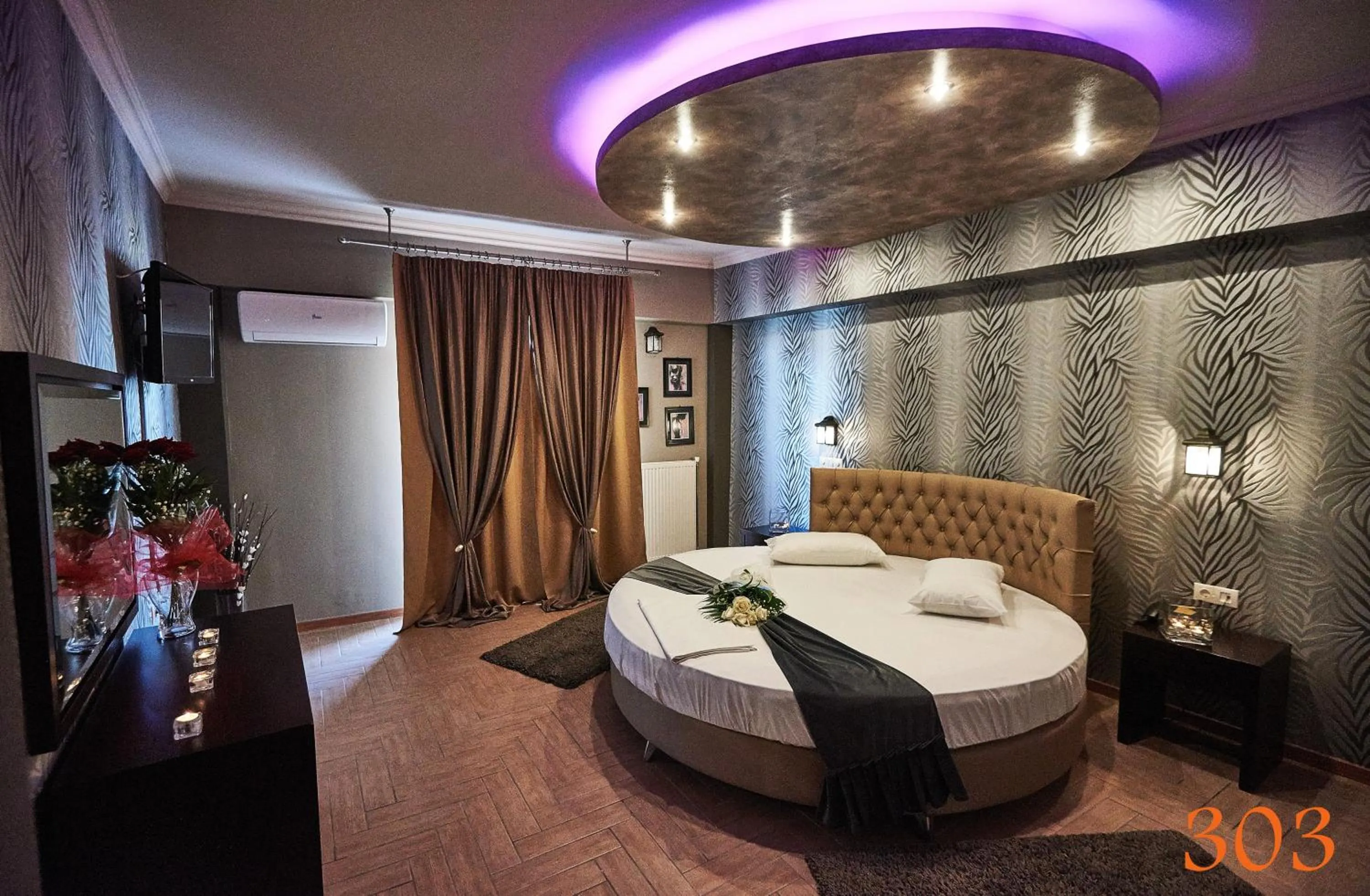 Bed in Atlantic Hotel