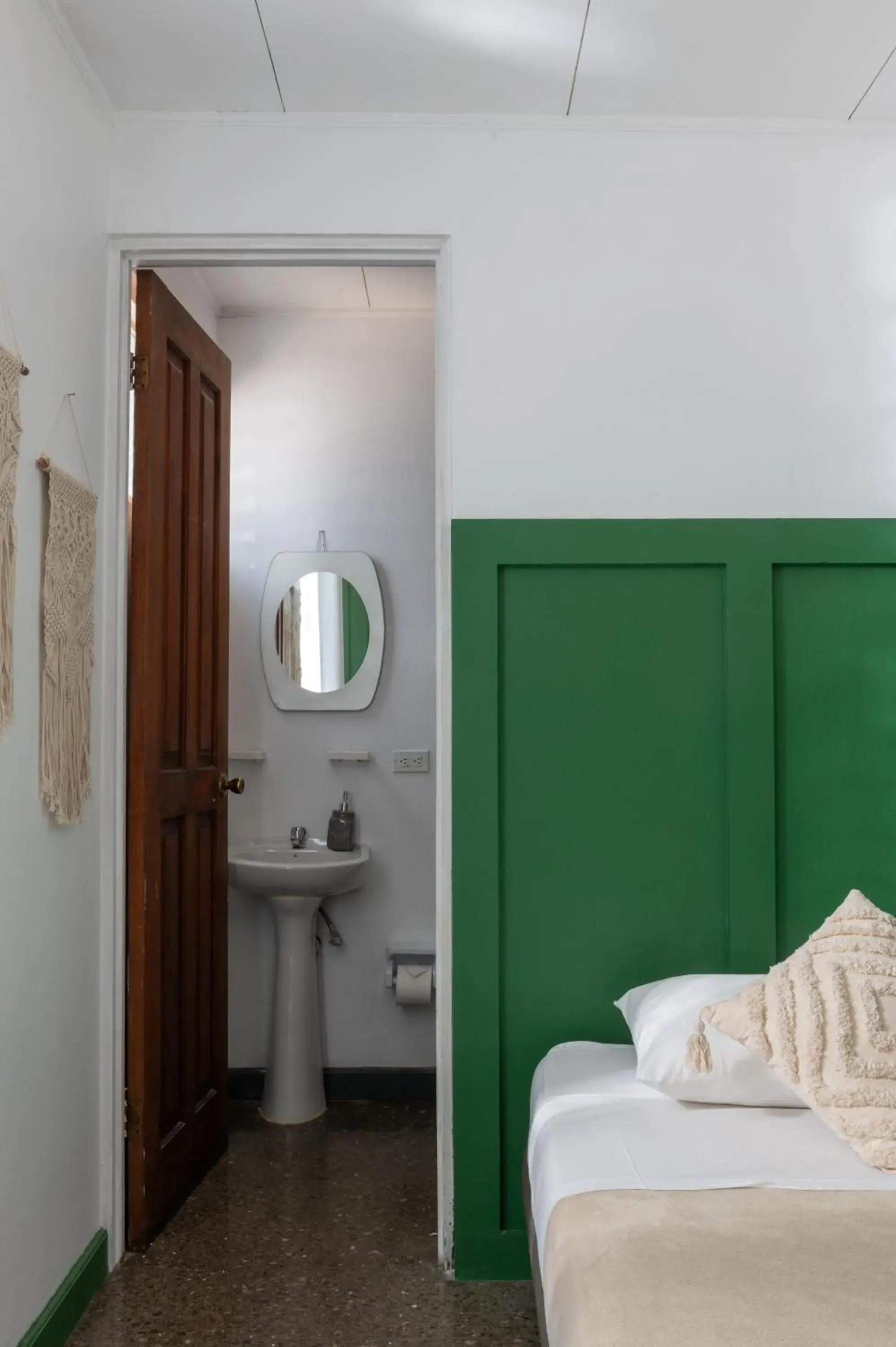 Single Room with Private Bathroom in Capital Hostel de Ciudad Single Room with Private Bathroom in Capital Hostel de Ciudad