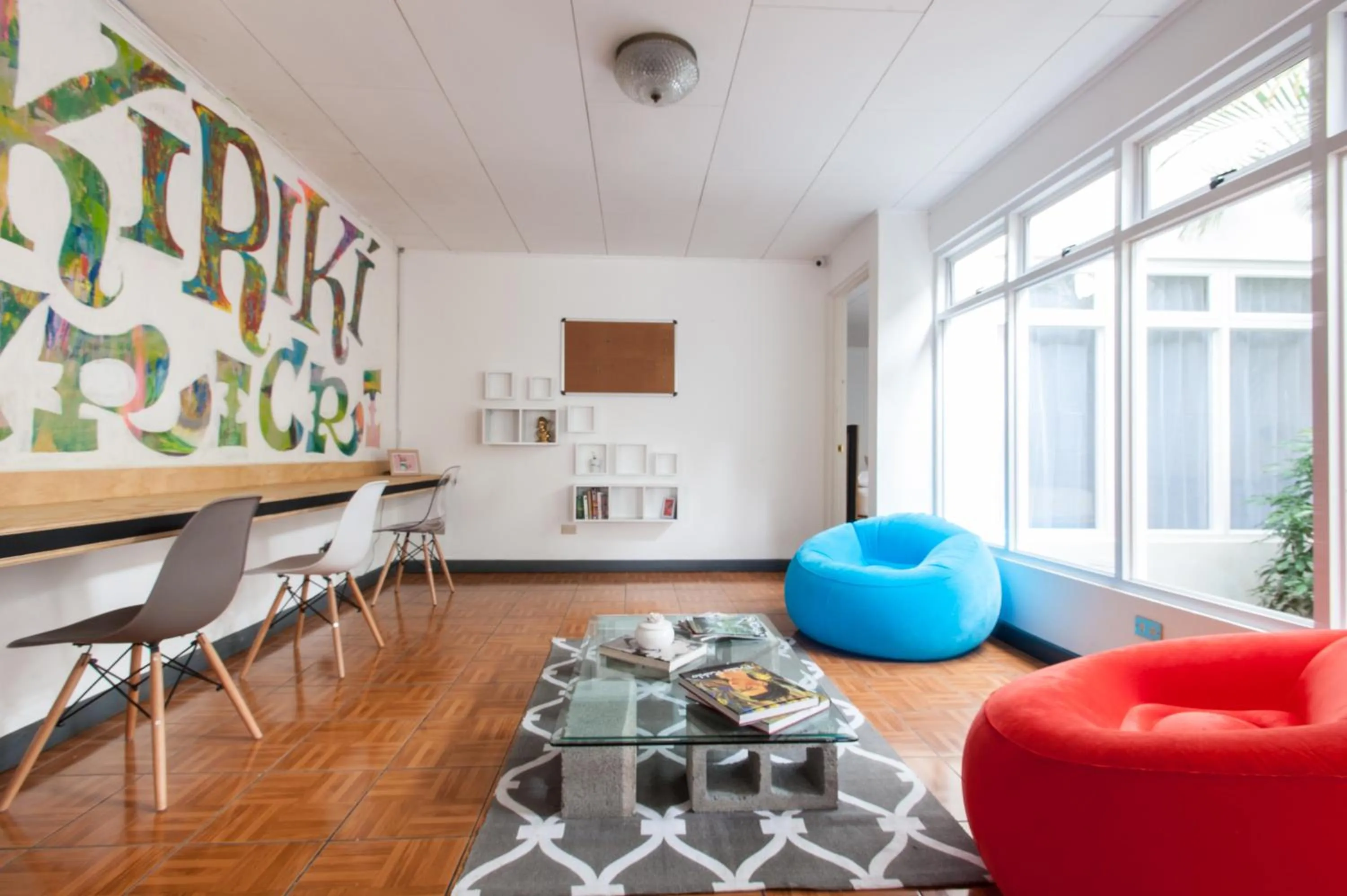 Library in Capital Hostel de Ciudad