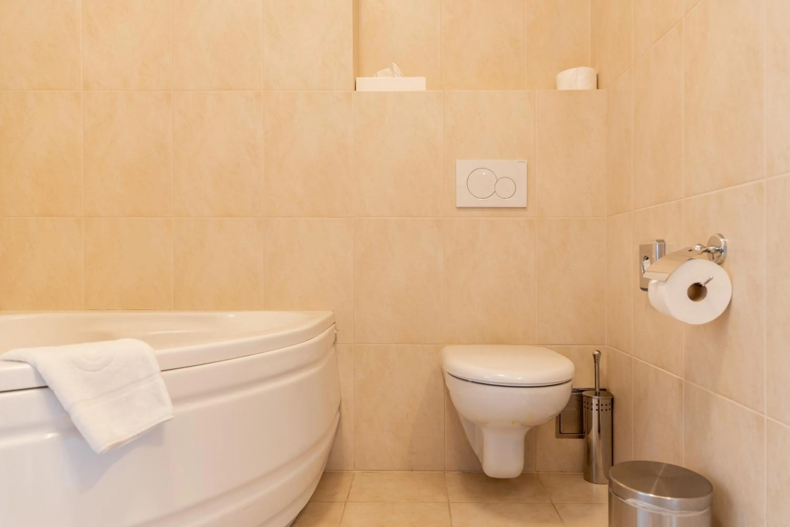 Toilet in Hotel Polana