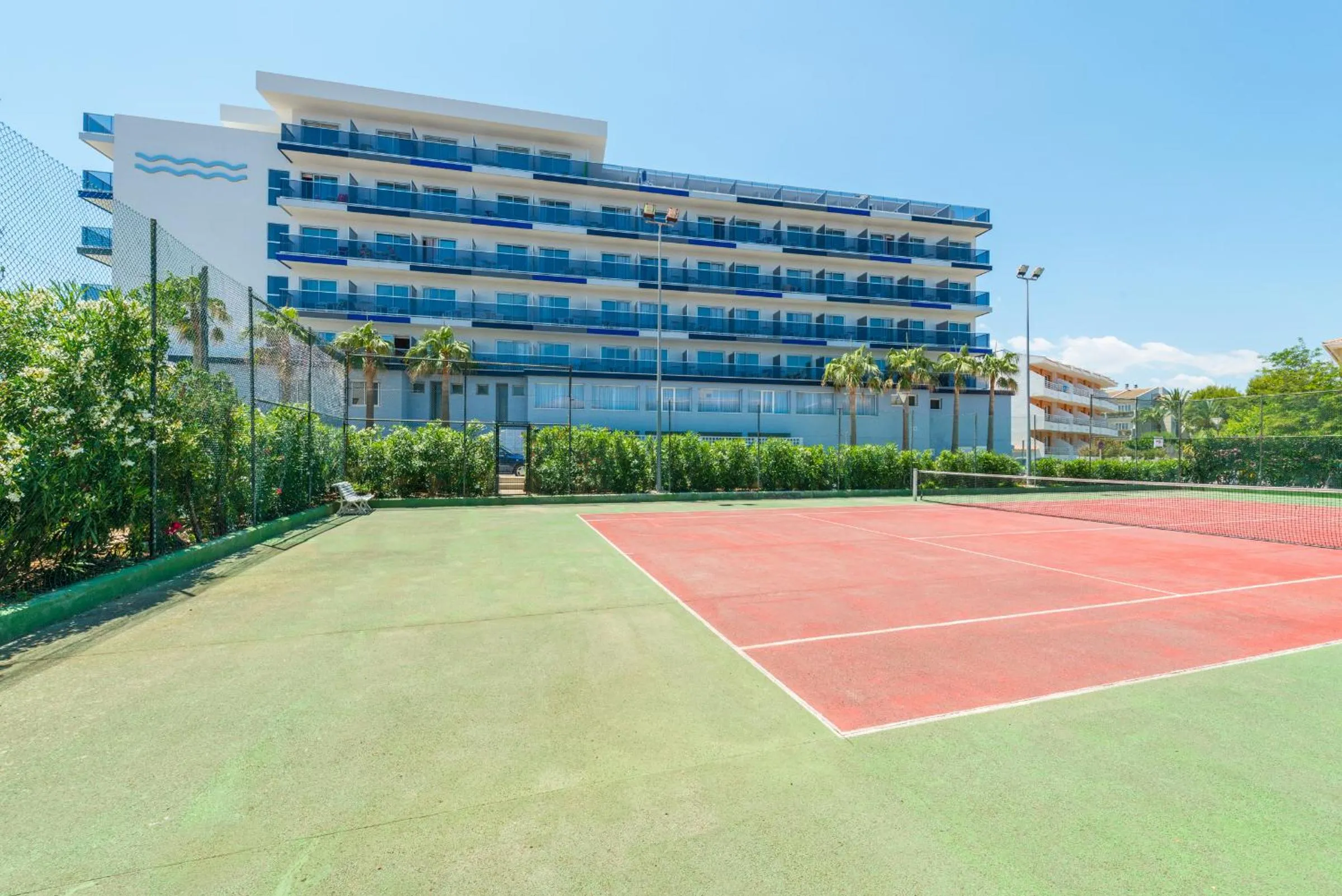Tennis court in Hotel Vista Park