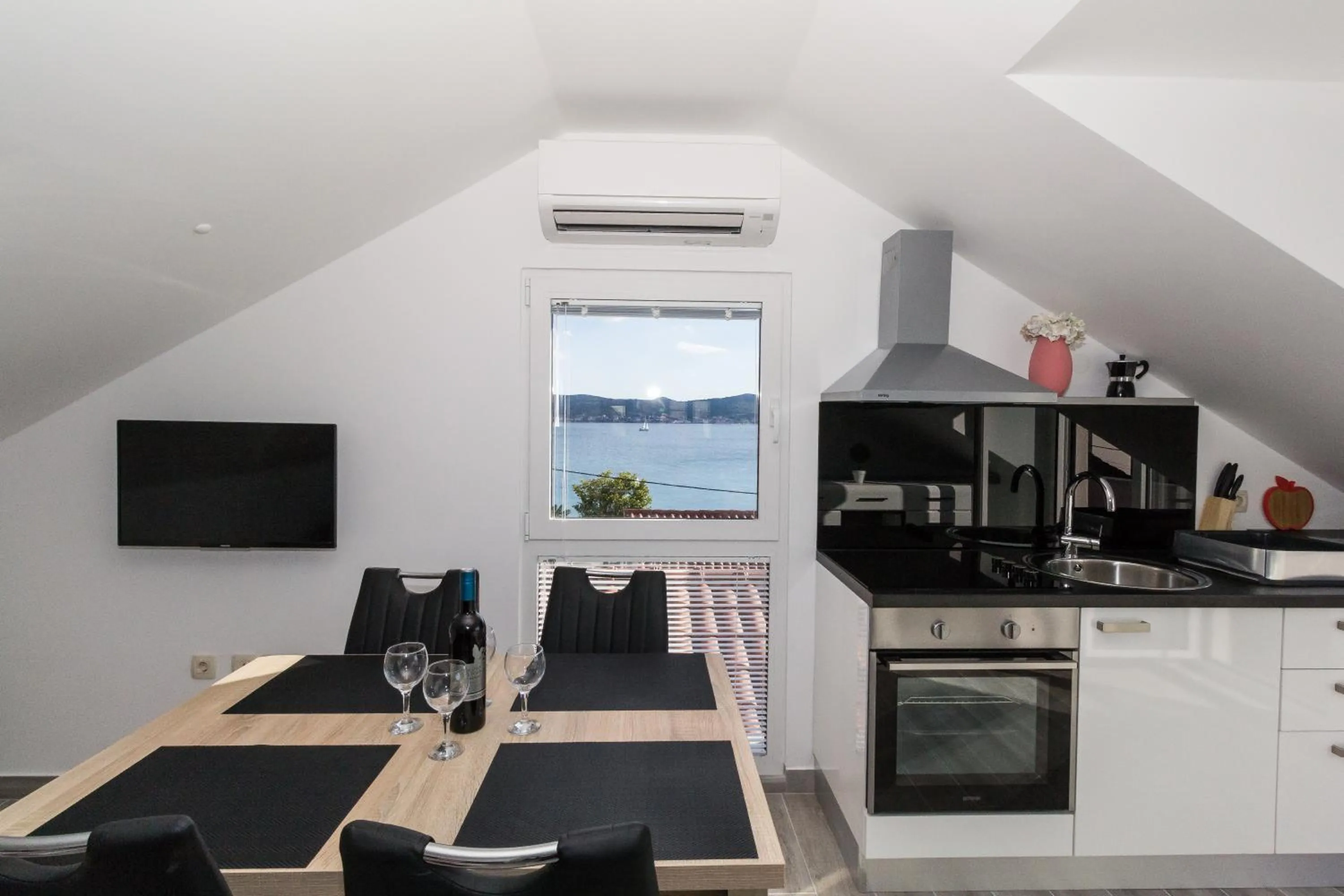 New Apartment Joly Sea View