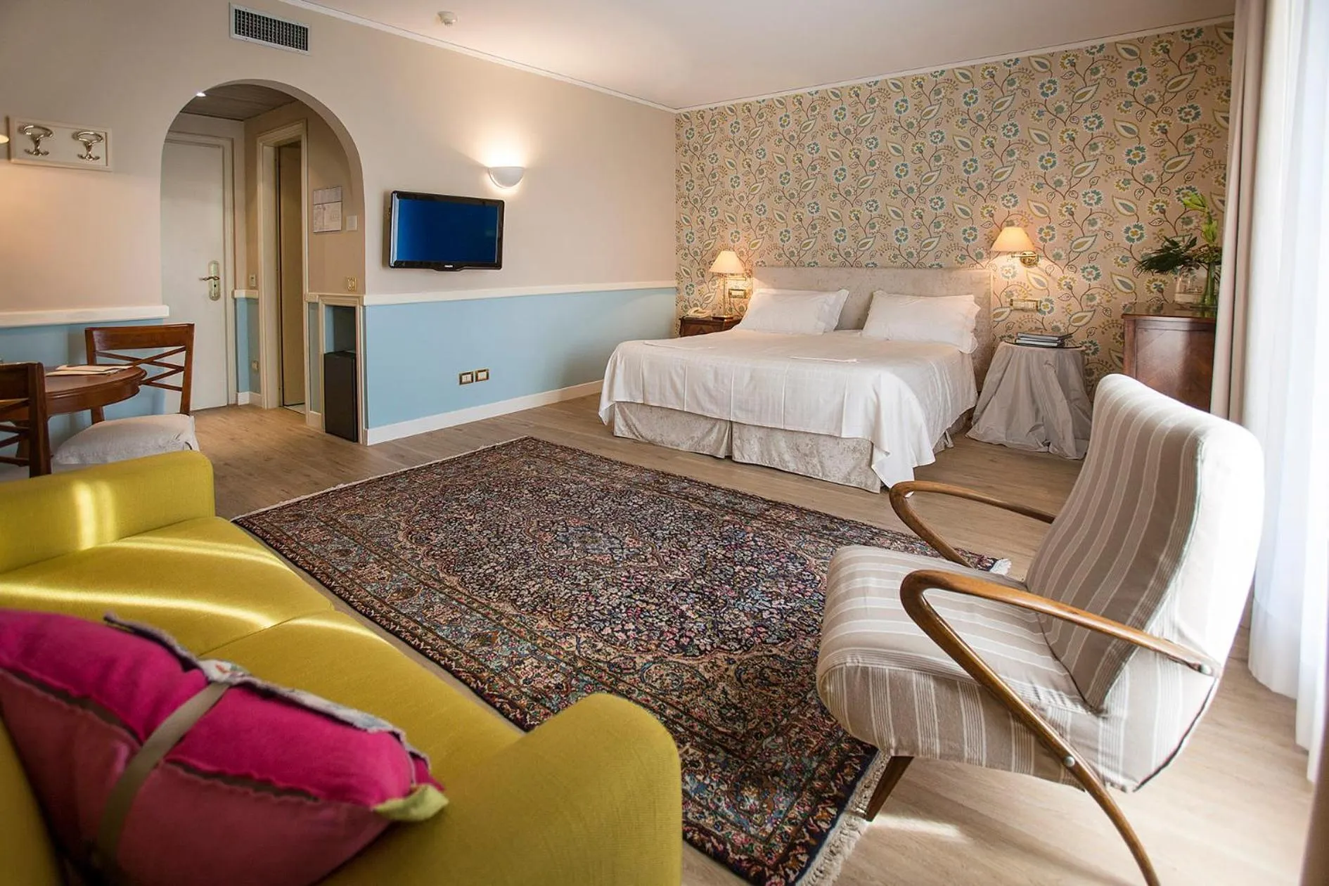 Photo of the whole room, Bed in Regina Adelaide Hotel & SPA