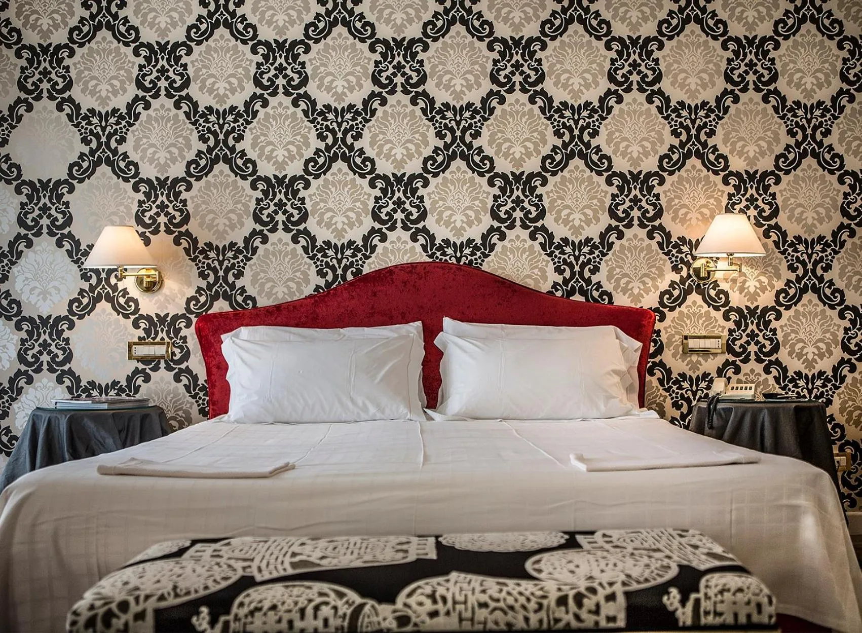 Decorative detail, Bed in Regina Adelaide Hotel & SPA